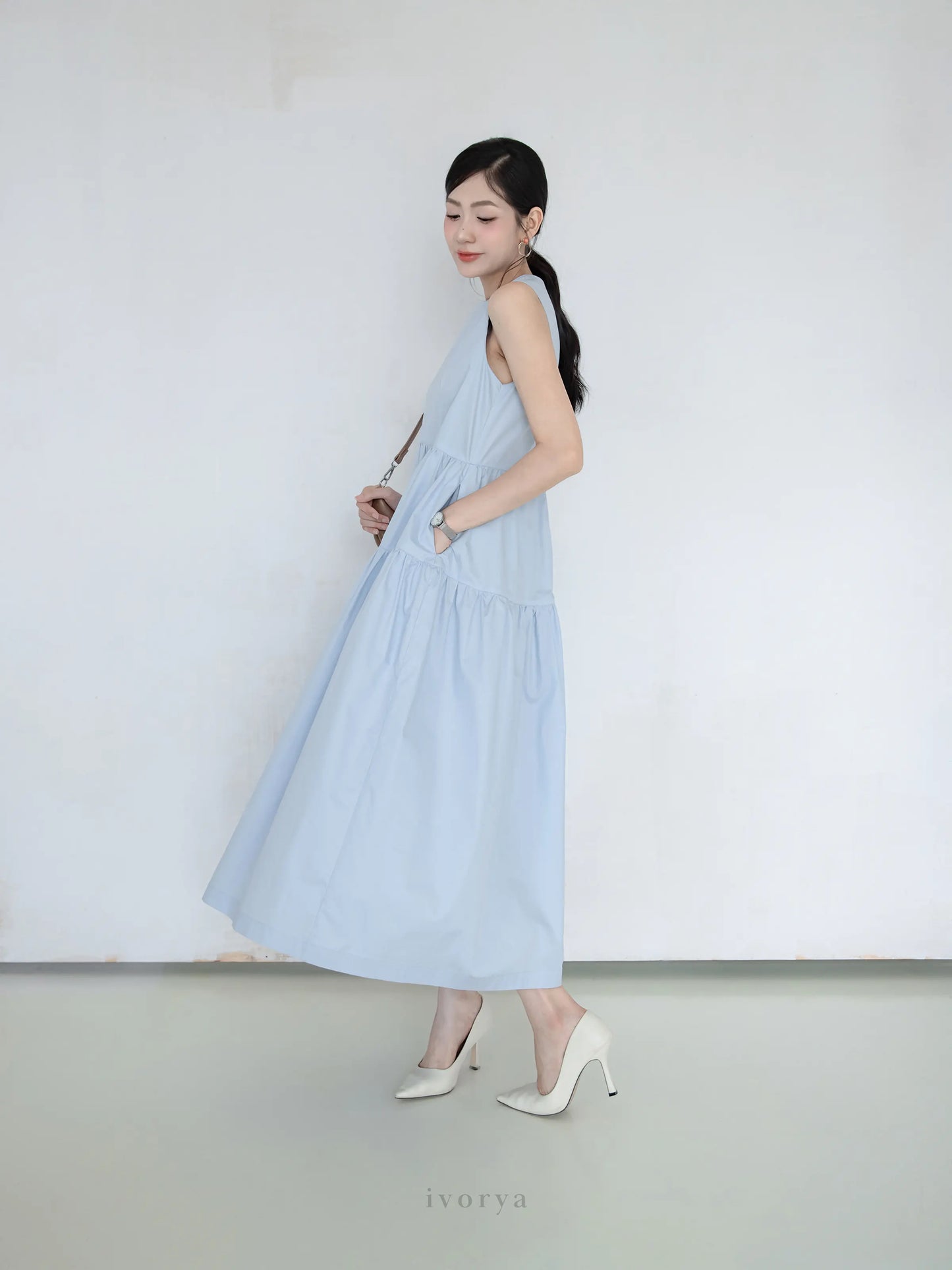 Đầm nữ form rộng màu xanh dương nhạt - YD9934C