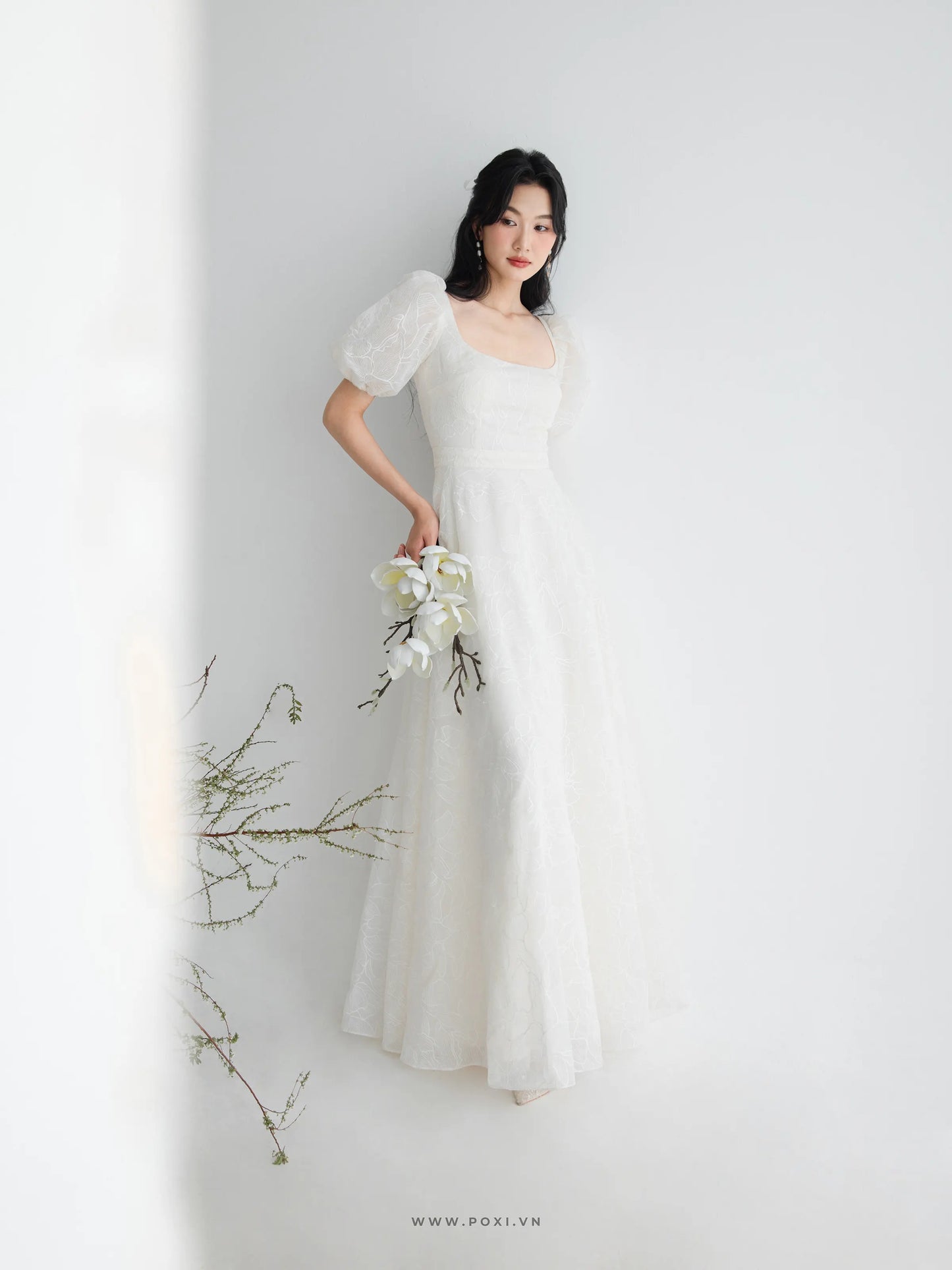 Đầm cổ U  tay phồng và dáng váy xòe - D1804 Regular