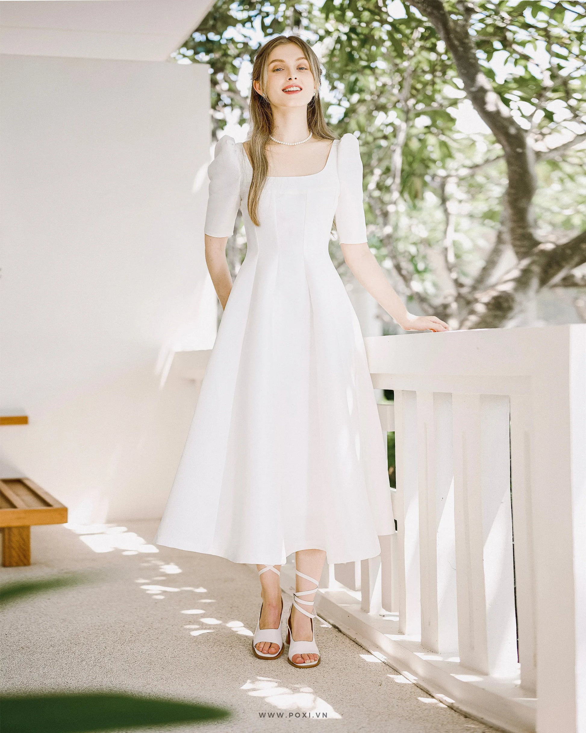 Simple party dress with gentle off-white color and fluttering flared skirt - D1680B - POXI