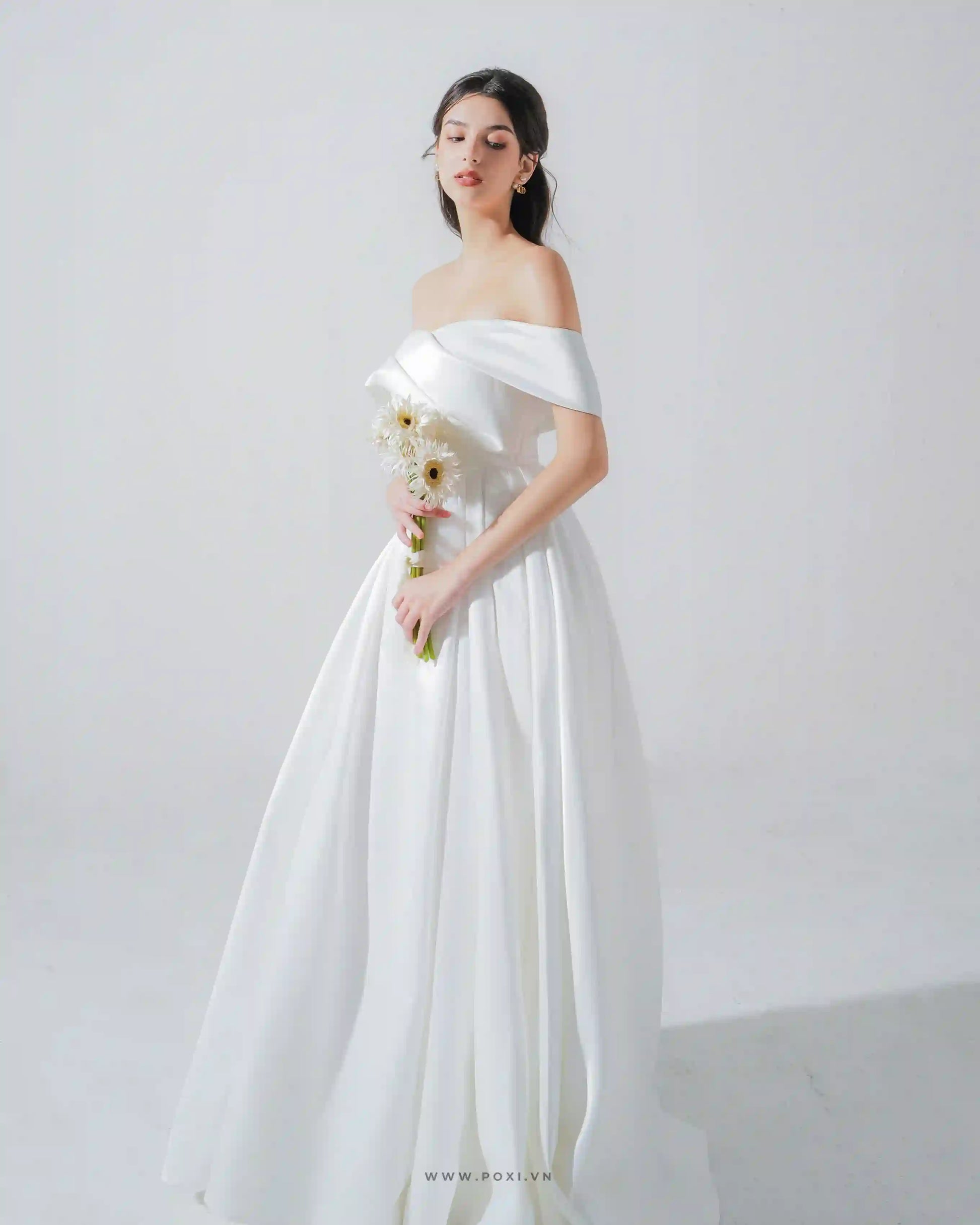 Princess off-the-shoulder wedding dress with unique pleated top detail - D1818 - POXI
