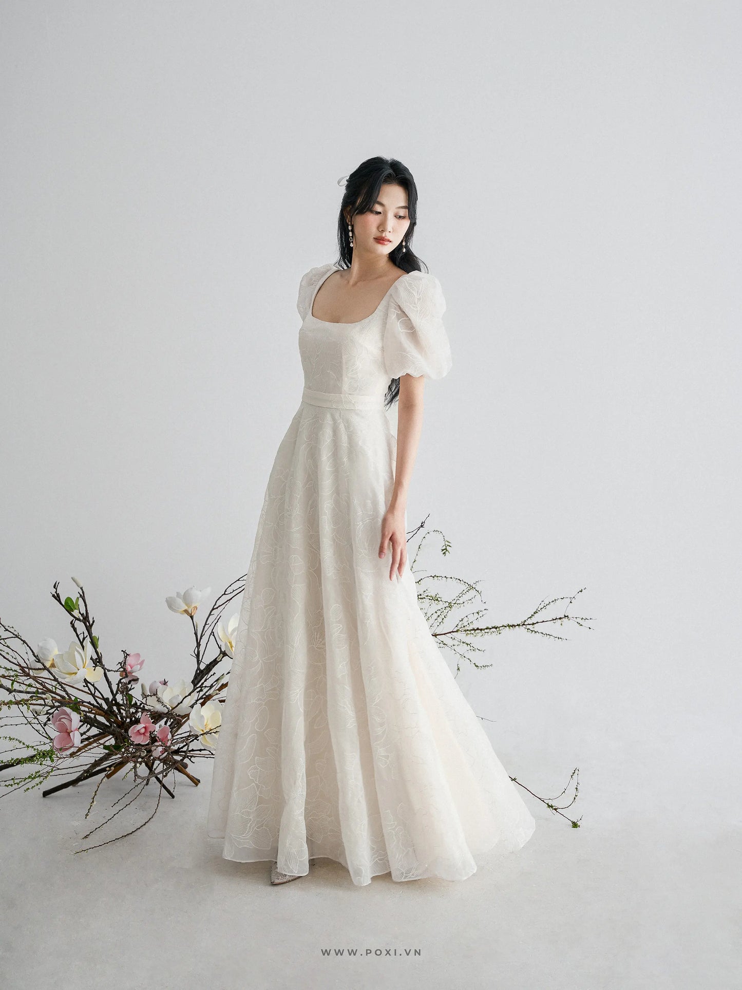 Đầm cổ U  tay phồng và dáng váy xòe - D1804 Regular