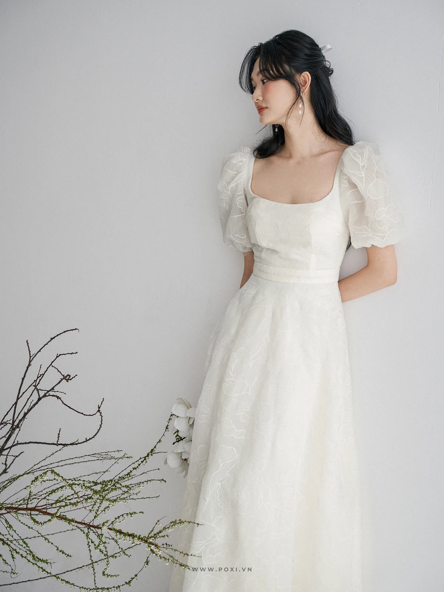 Đầm cổ U  tay phồng và dáng váy xòe - D1804 Regular