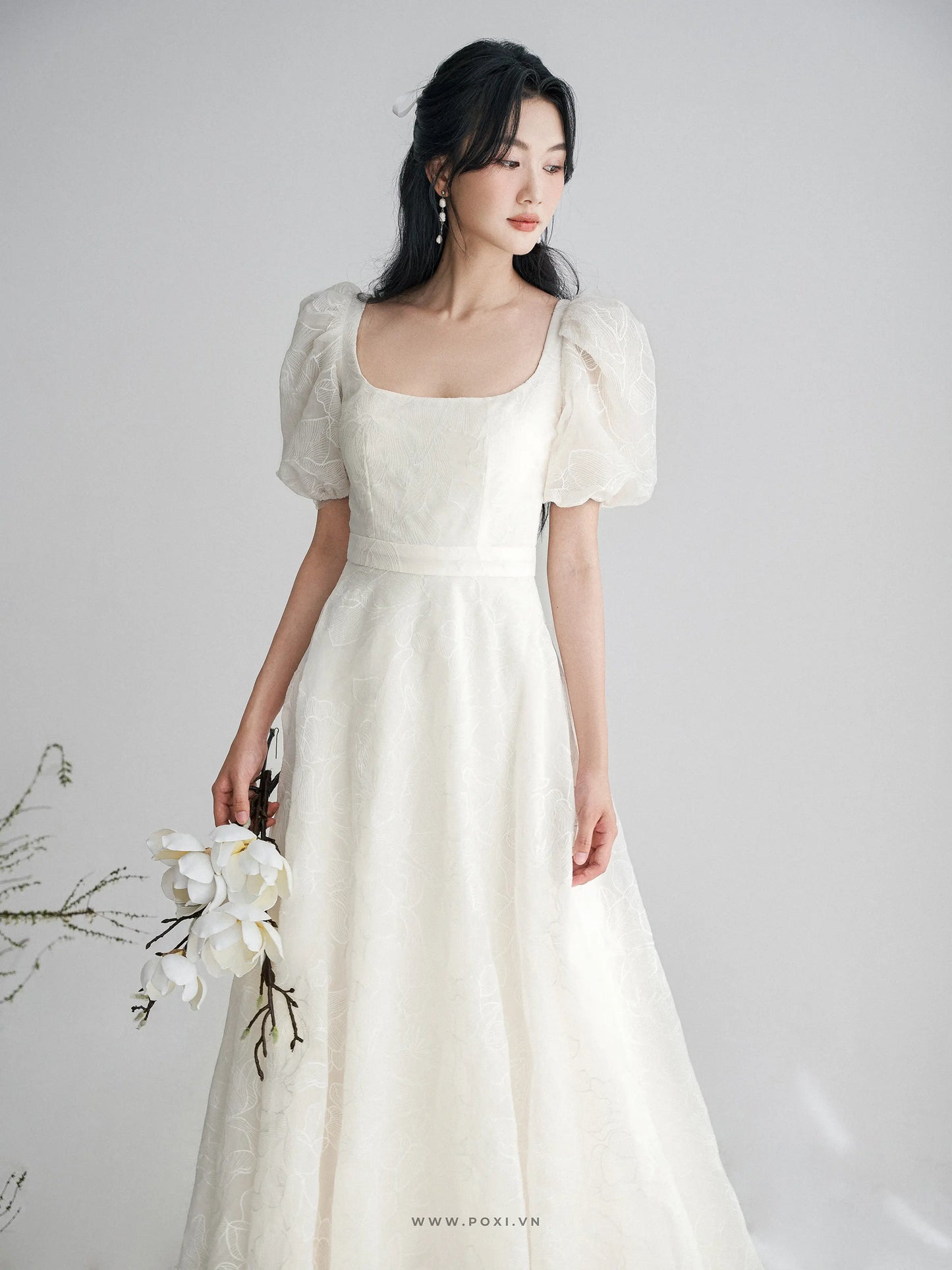 Đầm cổ U  tay phồng và dáng váy xòe - D1804 Regular