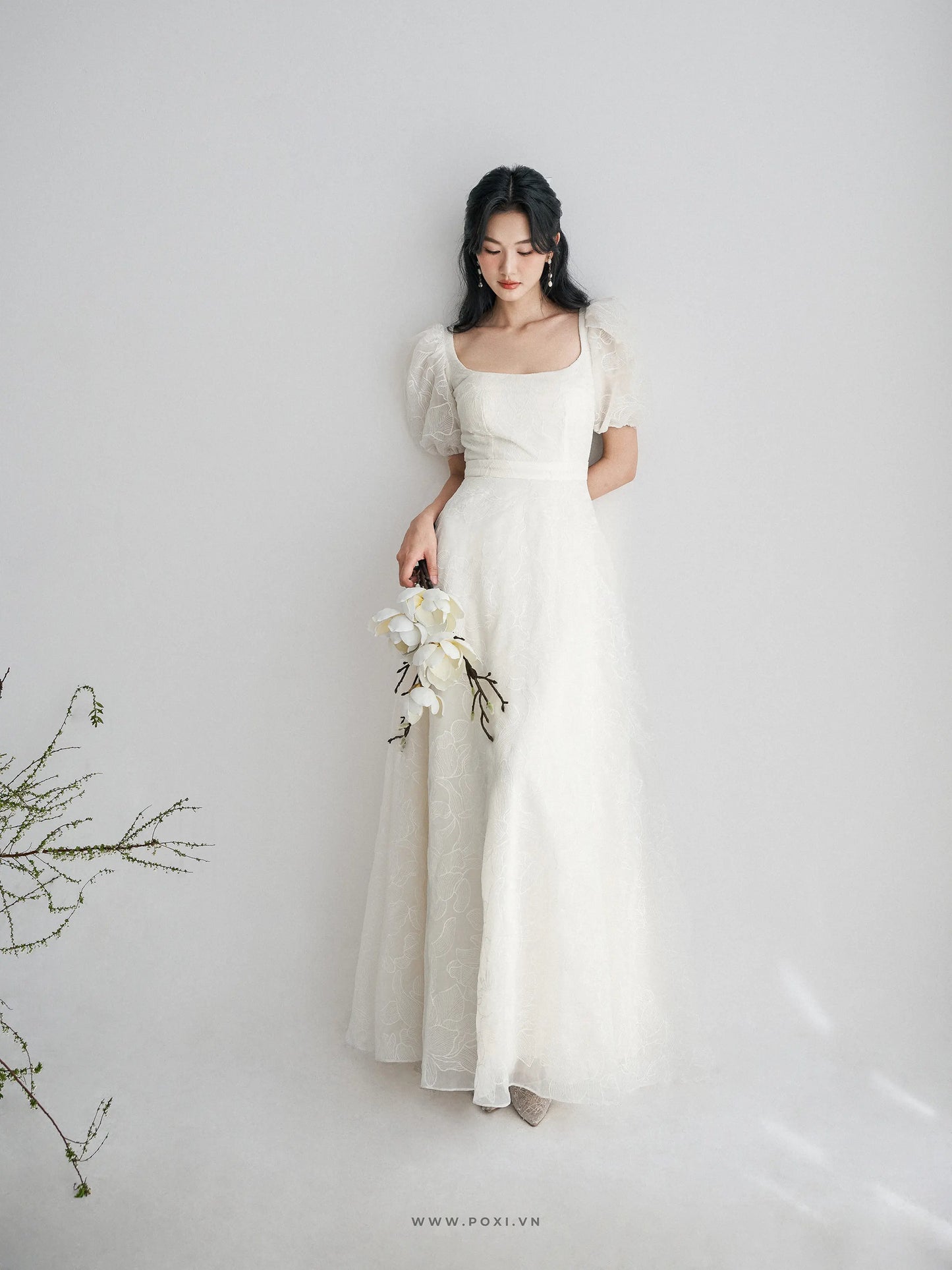 Đầm cổ U  tay phồng và dáng váy xòe - D1804 Regular