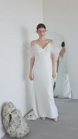 Đầm hai dây cổ V nhún cách điệu, váy Aline ôm hông nhẹ - D1825 Regular