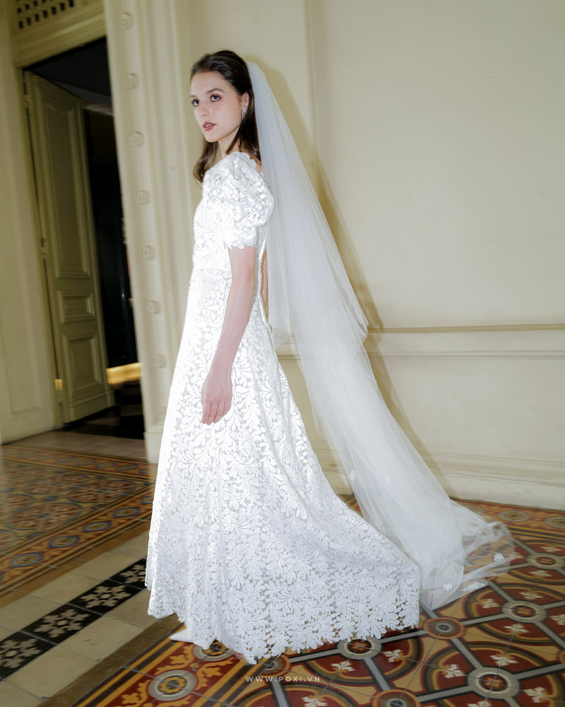 Minimalist Wedding Dress Trends