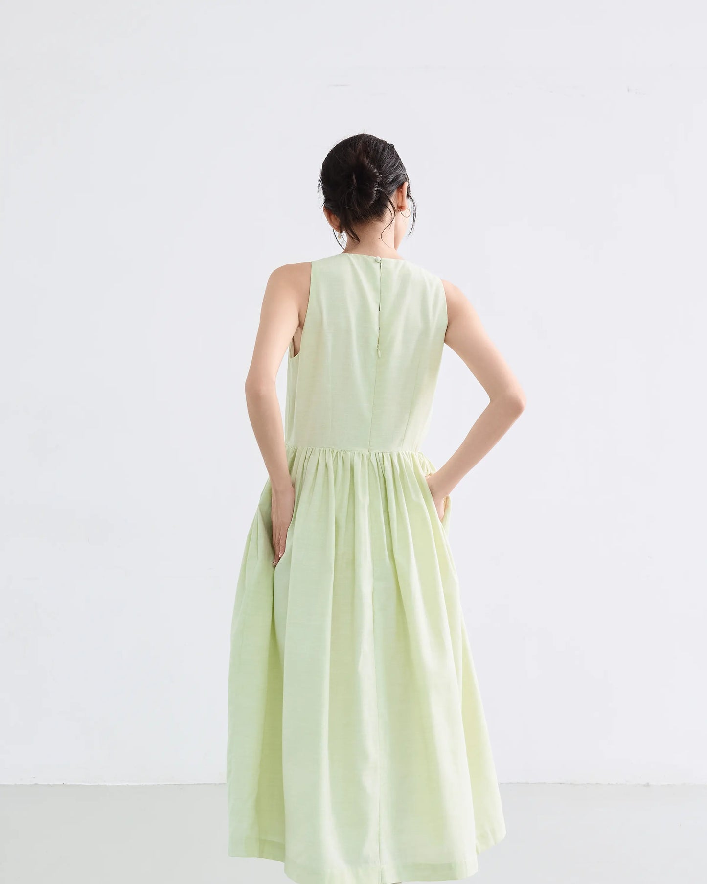 Đầm nữ form rộng màu xanh cốm - YD9835