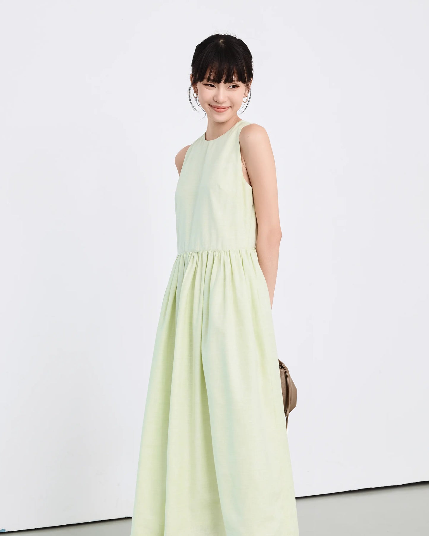 Đầm nữ form rộng màu xanh cốm - YD9835