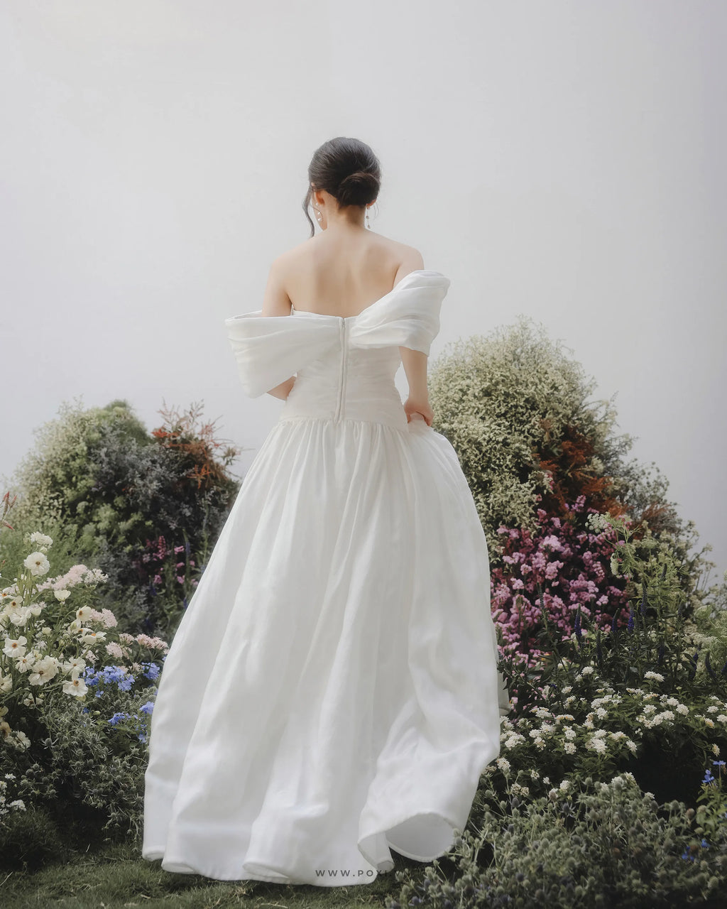 Modern and impressive with an Off-the-shoulder white wedding dress - D1736B - POXI