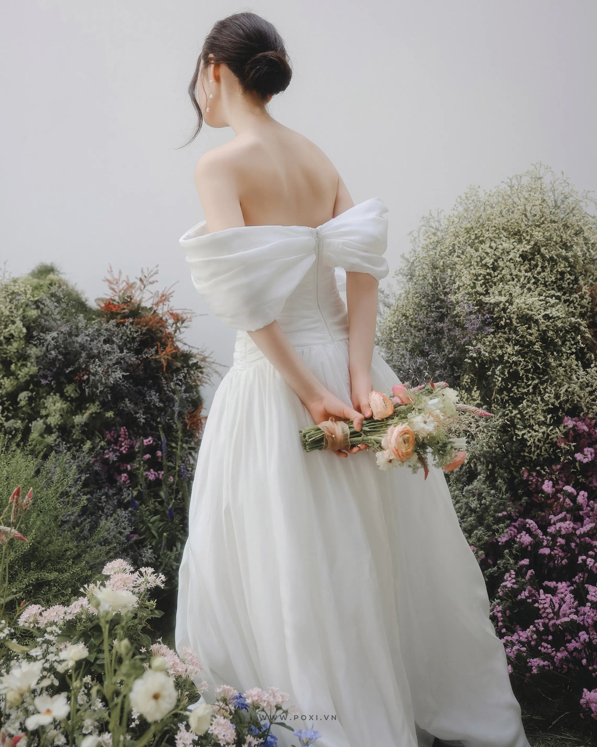 Modern and impressive with an Off-the-shoulder white wedding dress - D1736B - POXI