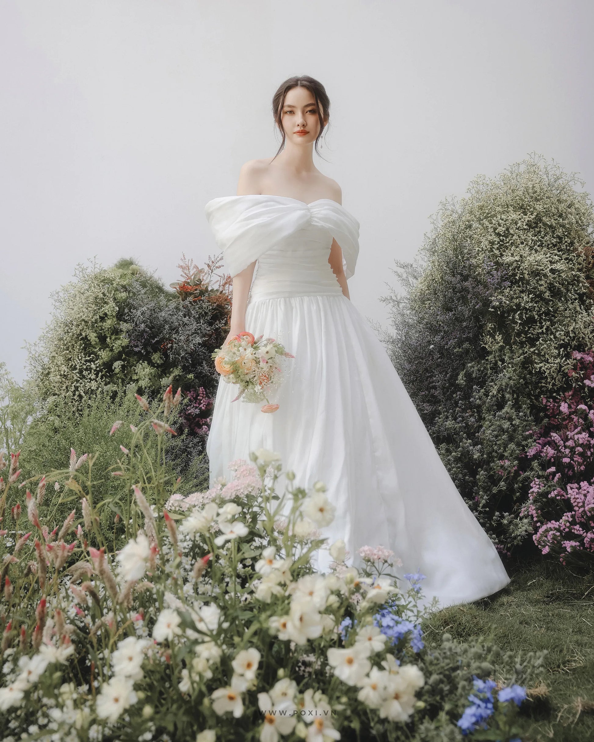 Modern and impressive with an Off-the-shoulder white wedding dress - D1736B - POXI
