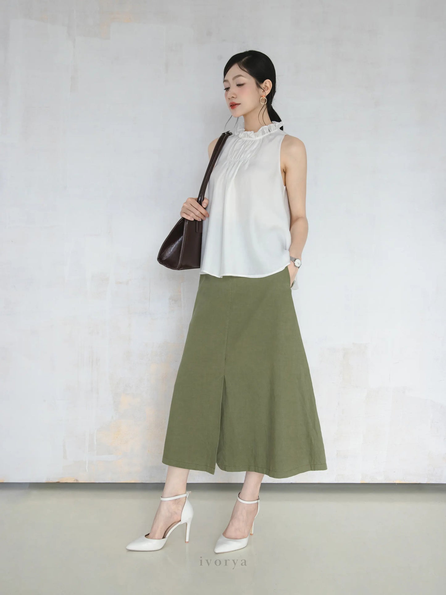 Áo kiểu nữ màu trắng không tay, cổ bèo nhún 2 tầng - SH9881