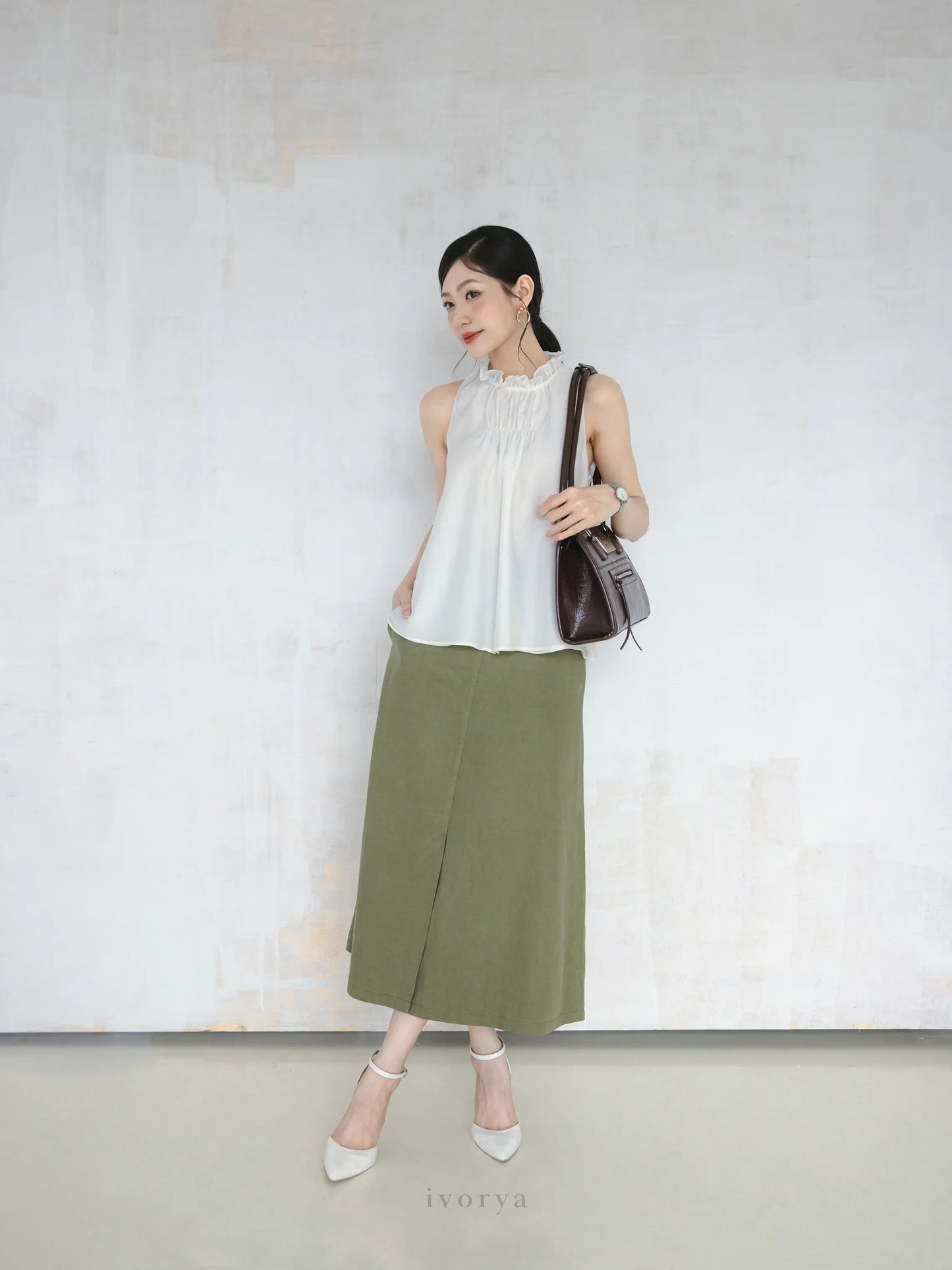 Áo kiểu nữ màu trắng không tay, cổ bèo nhún 2 tầng - SH9881