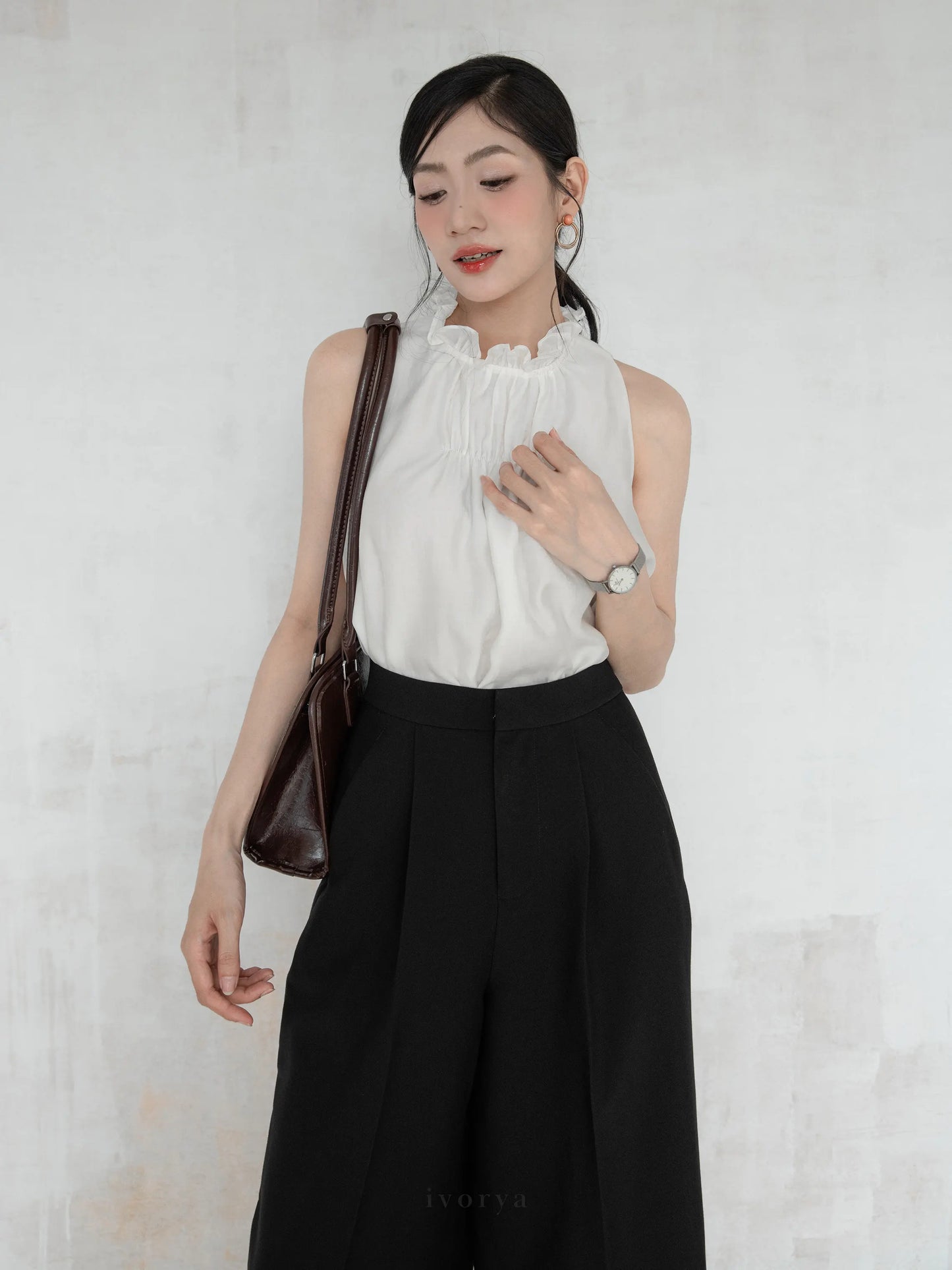 Quần tây nữ ống rộng màu đen xếp ly trước - YT9976B