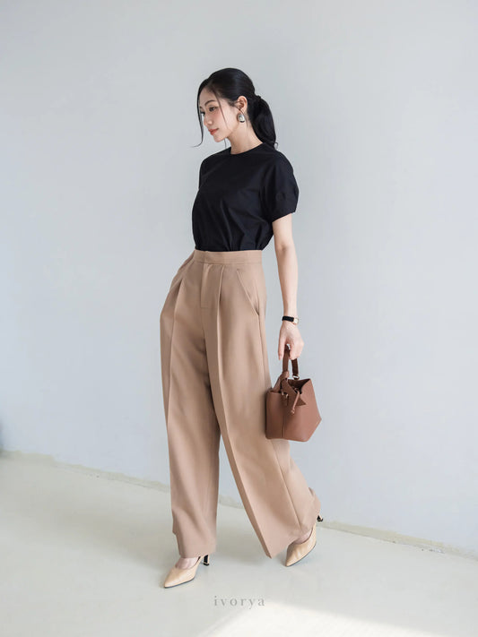 Áo nữ cơ bản màu đen, cổ tròn và tay ngắn - SH9921B