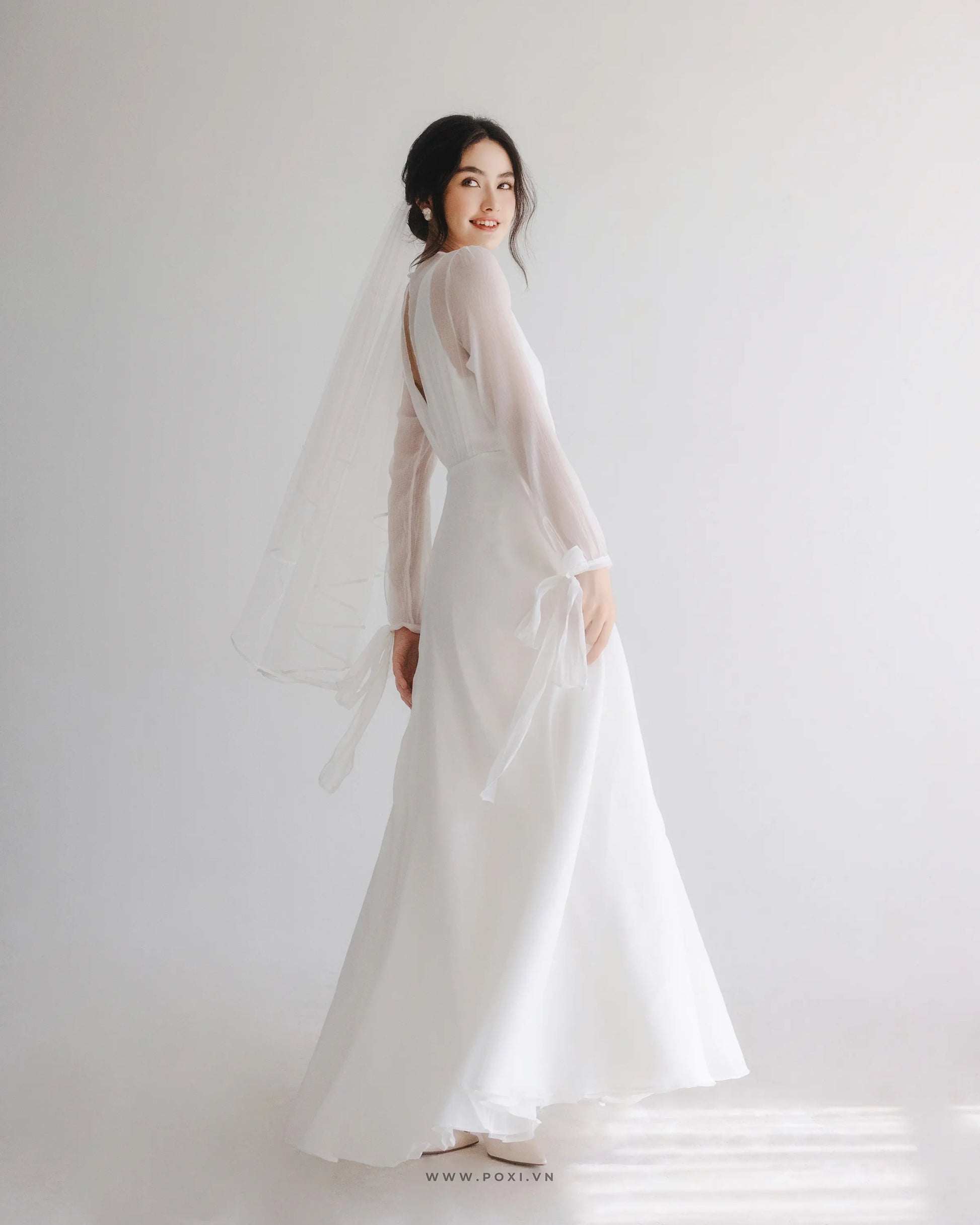 Đầm xòe cổ tròn tay dài có dây cột nơ - D1548 Regular