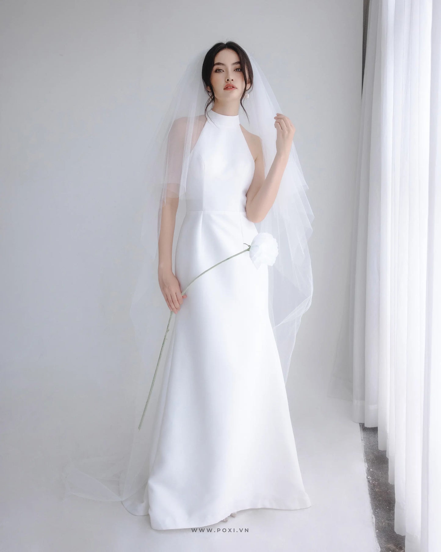 Đầm yếm dáng váy trumpet ôm nhẹ - D1687 Regular