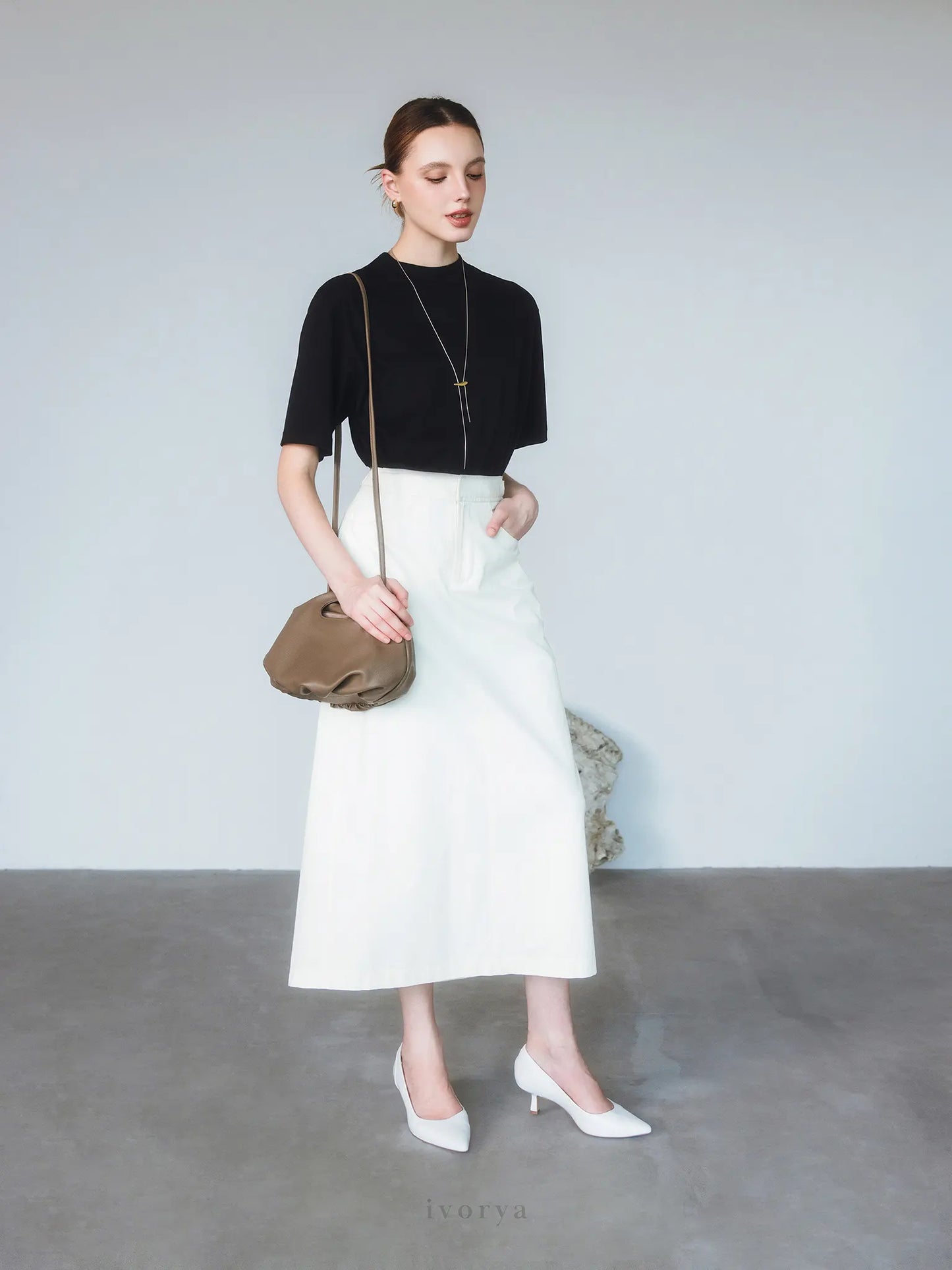 Áo thun đen form rộng - SH9984