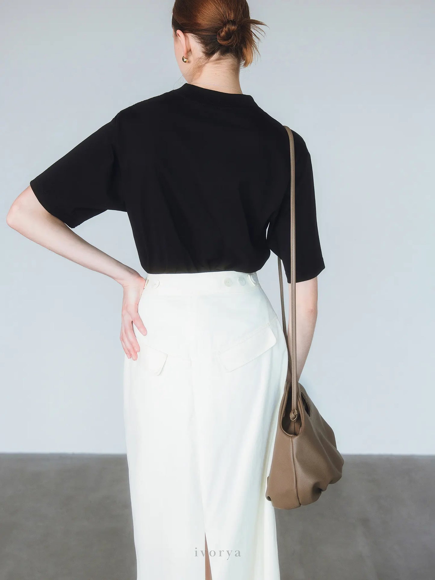 Áo thun đen form rộng - SH9984