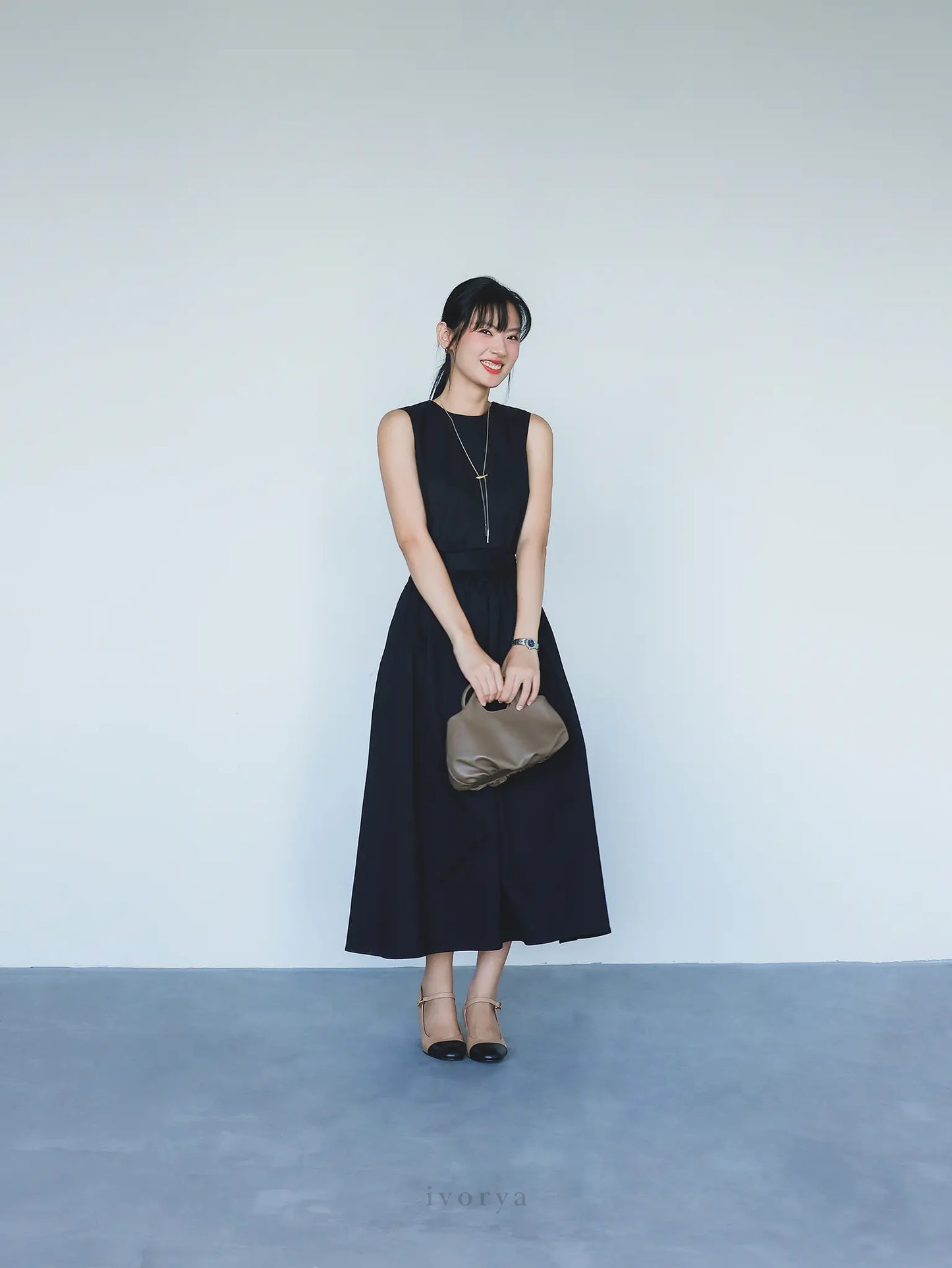 Chân váy midi màu đen cơ bản - SK9944