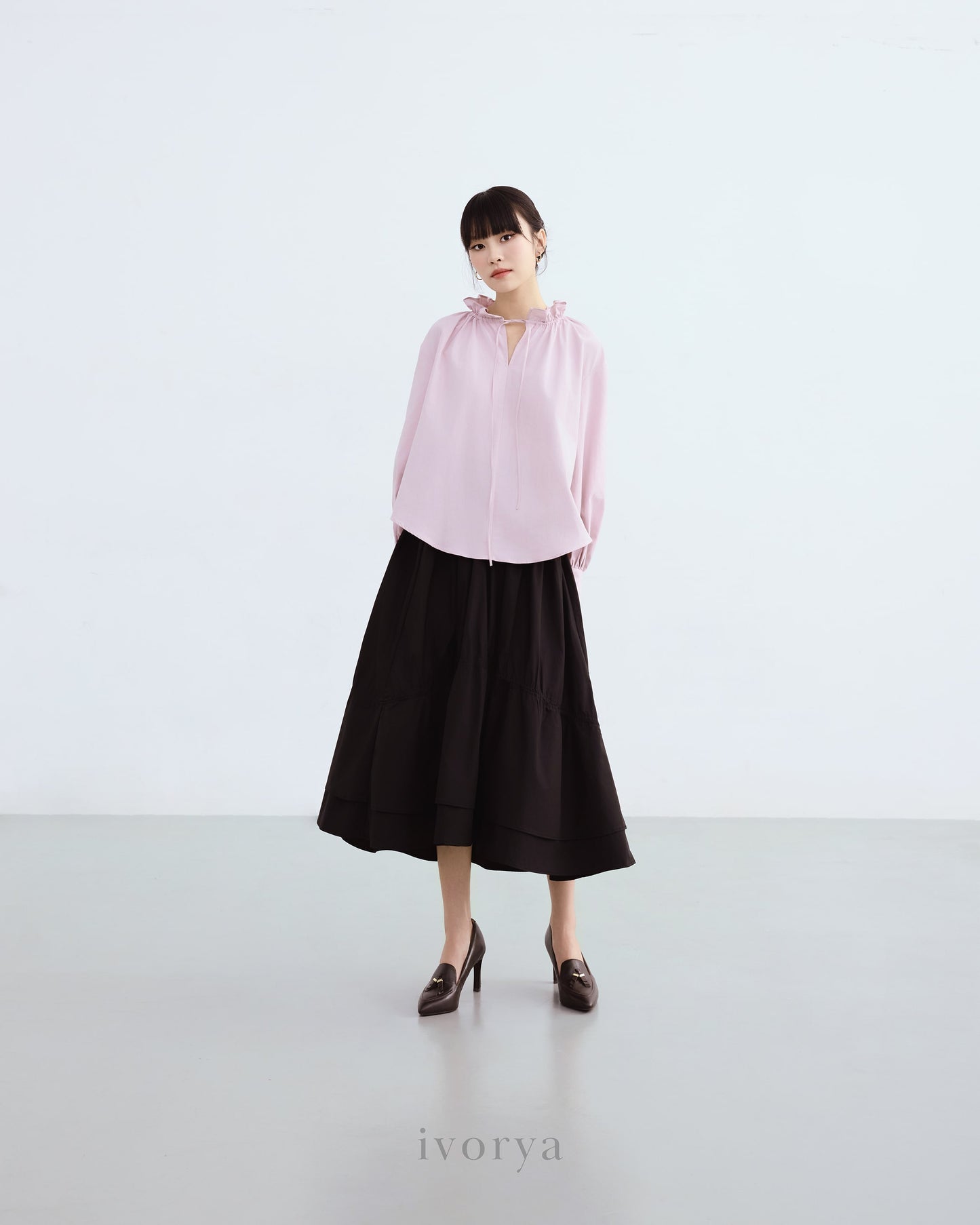 Chân váy midi xếp nhún màu đen - SK9920B