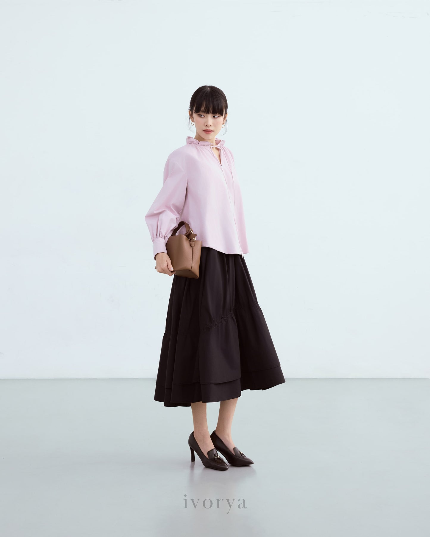 Chân váy midi xếp nhún màu đen - SK9920B
