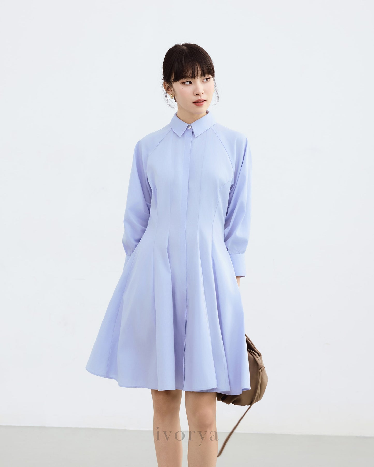 Đầm sơ mi màu xanh dương nhạt, tay dài xếp ly cách điệu - YD9836