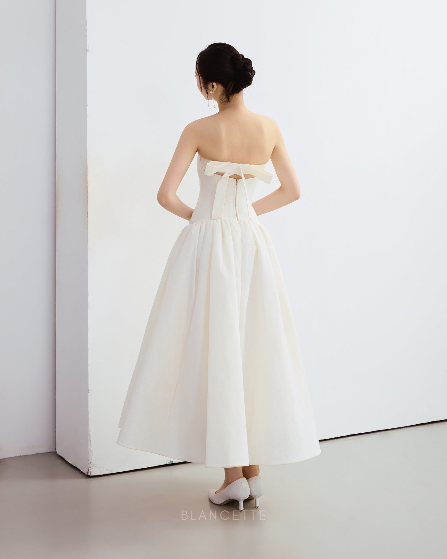 Off shoulder midi dress with bow back cut out - D1983