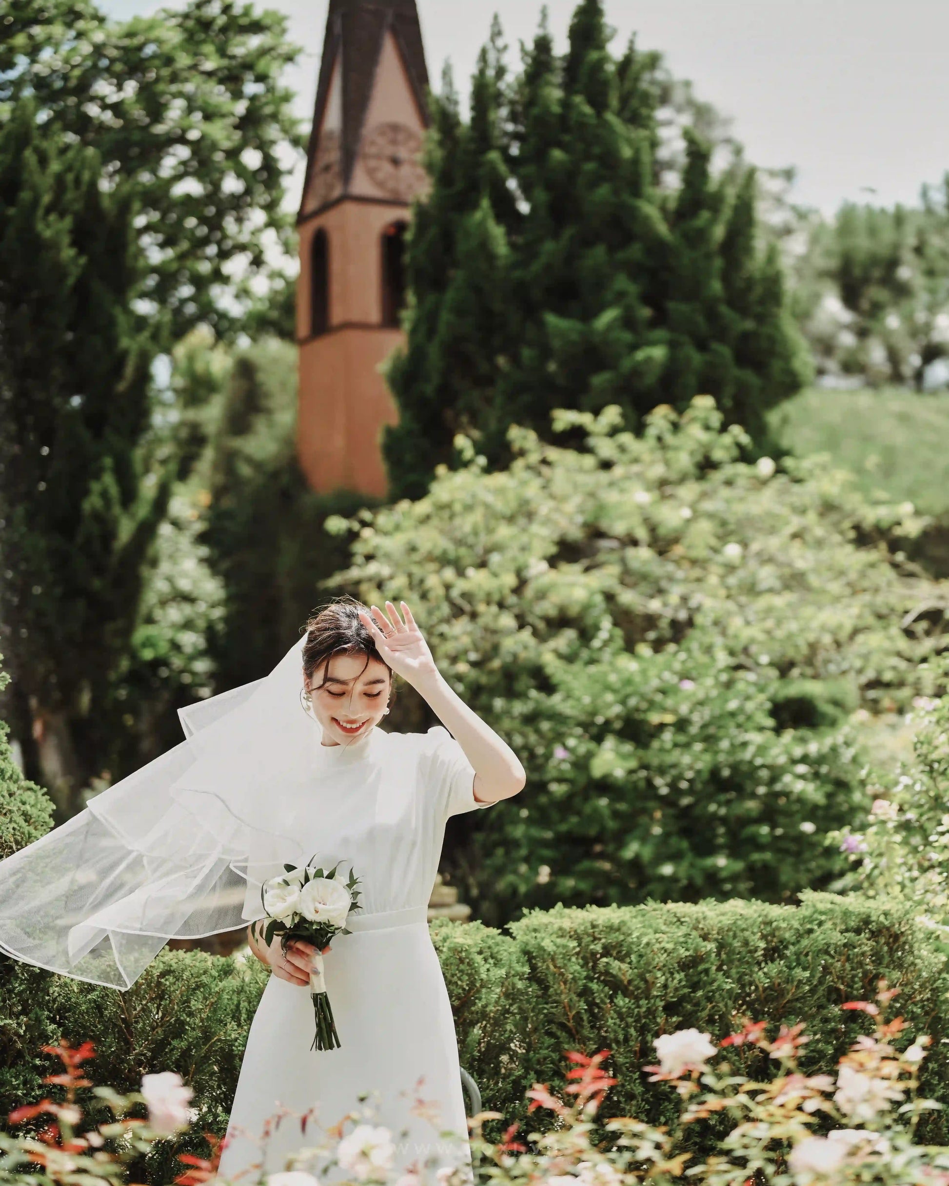 Minimalist wedding dress with mock neck and short sleeve - D1637 - POXI