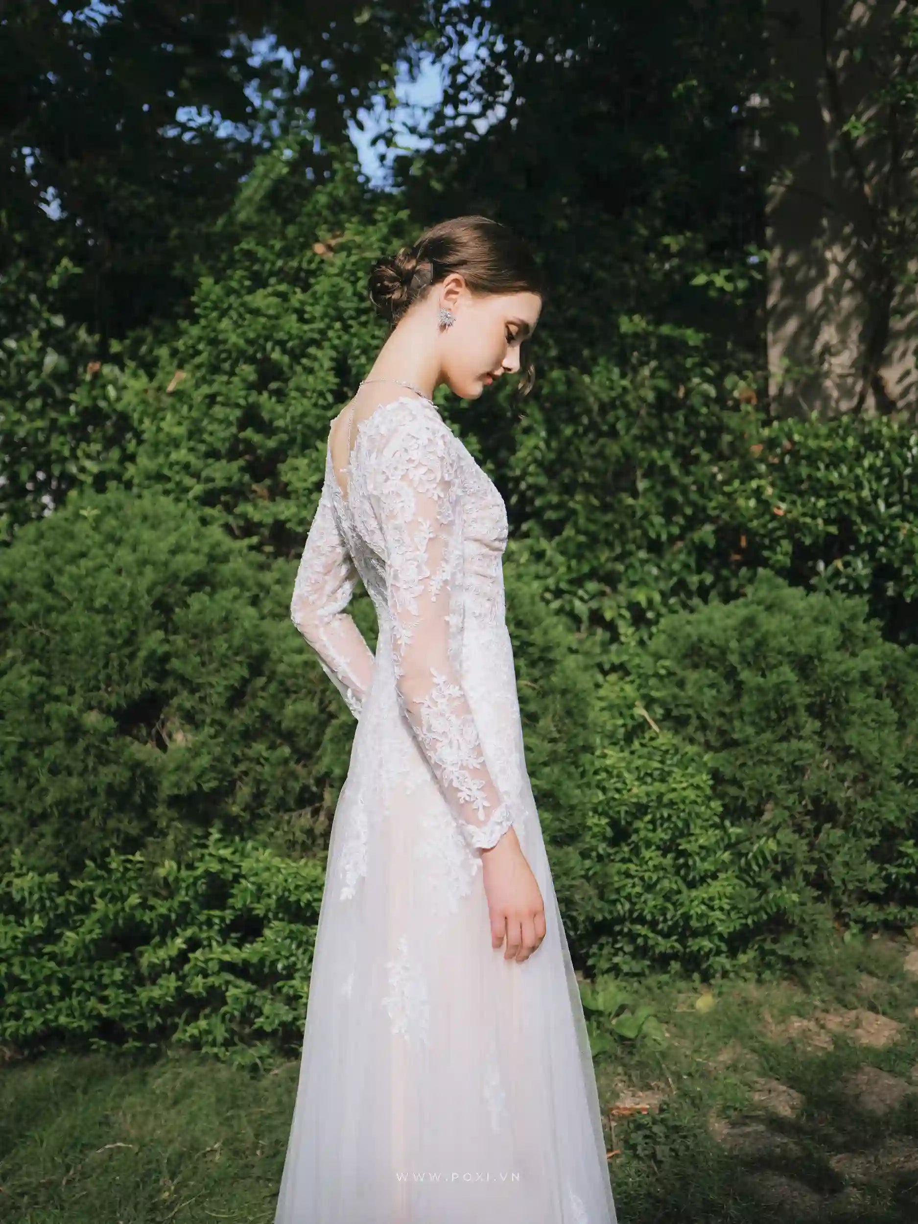 Made-to-order Mermaid lace wedding dress with V-neck and long sleeve - D1782 - POXI