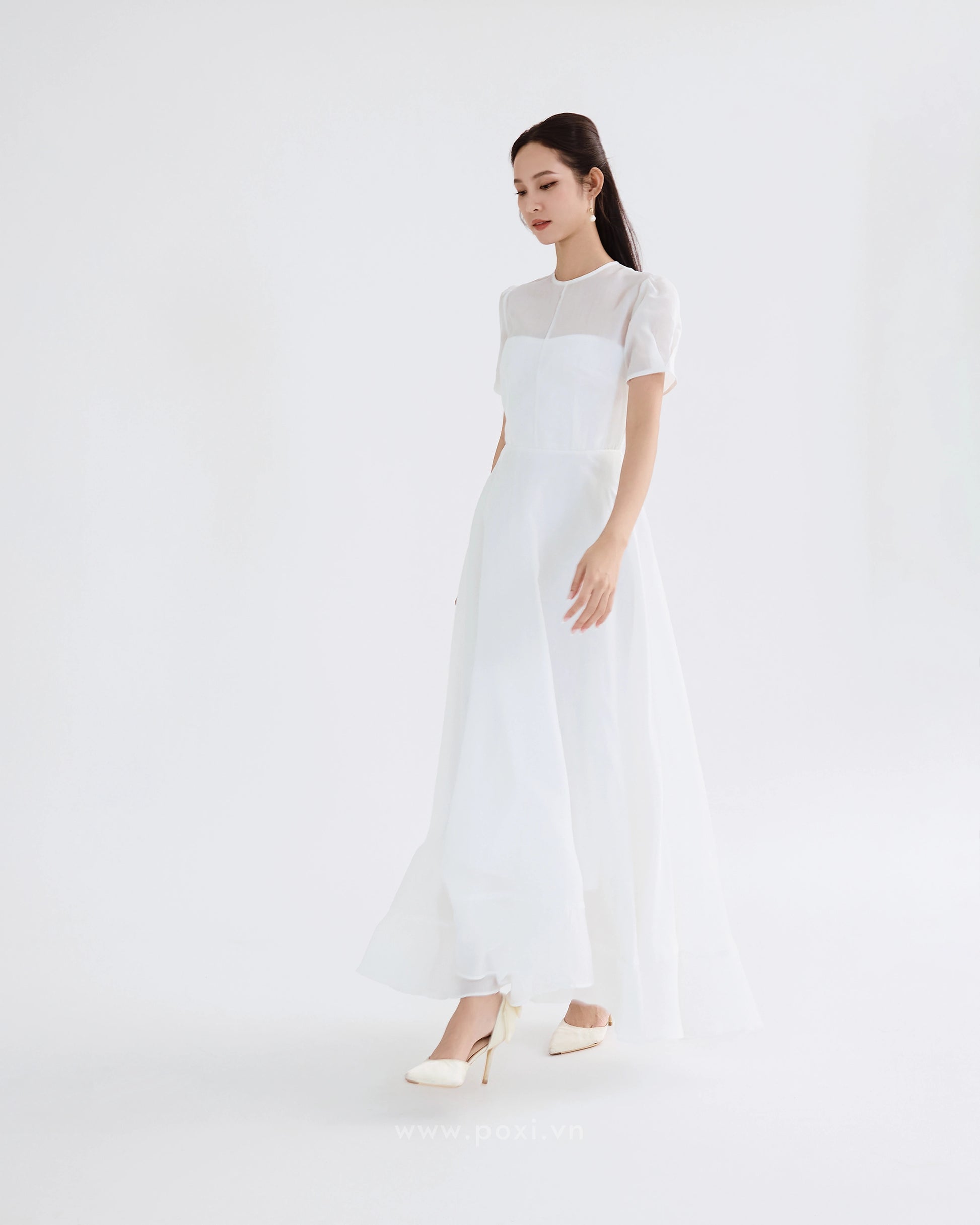 Minimalist wedding dress with crew neck, short sleeves and asymmetrical hem skirt - D1813 Regular