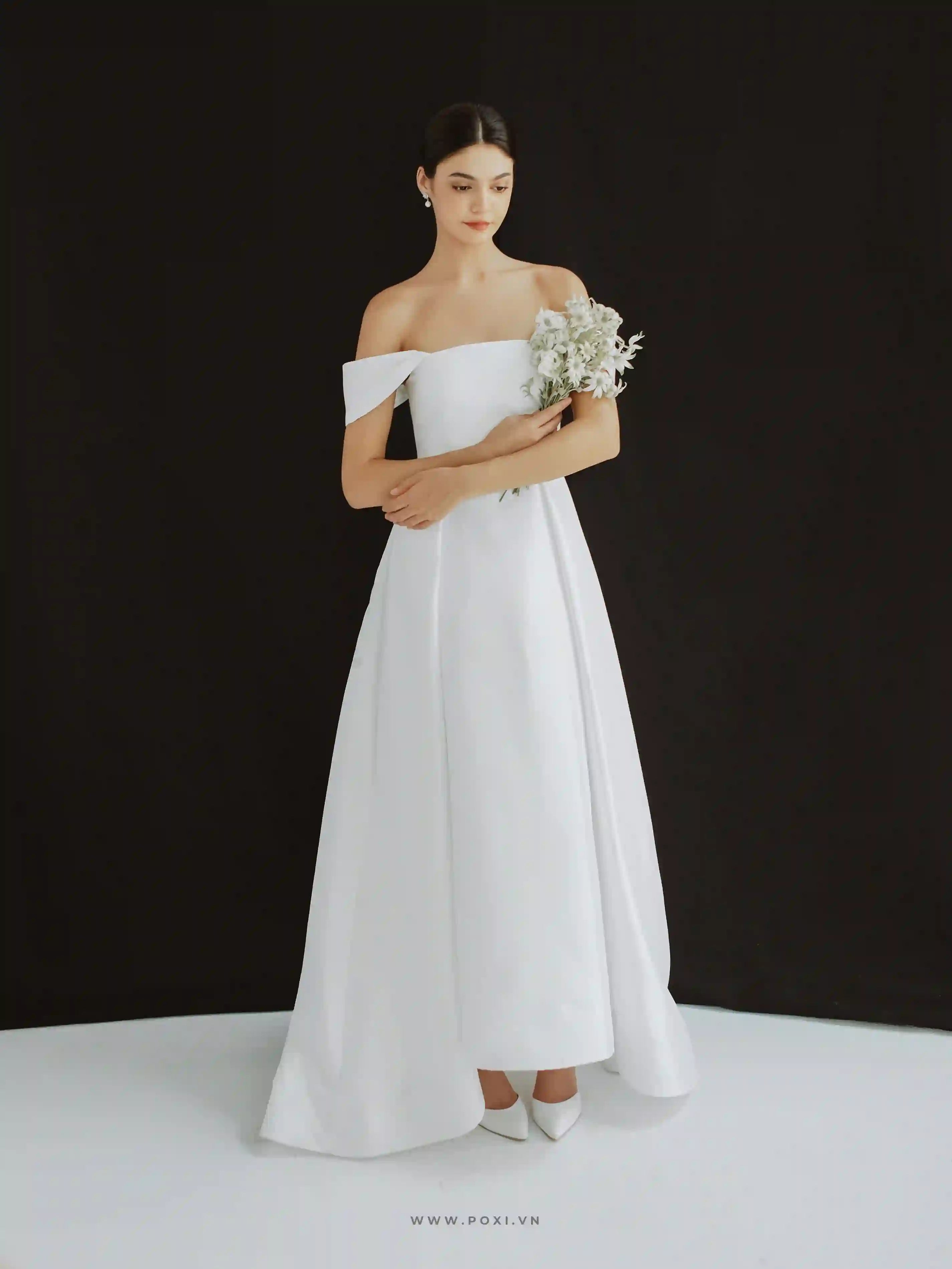 Modern and glamour off-the-shoulder wedding dress - D1817 - POXI