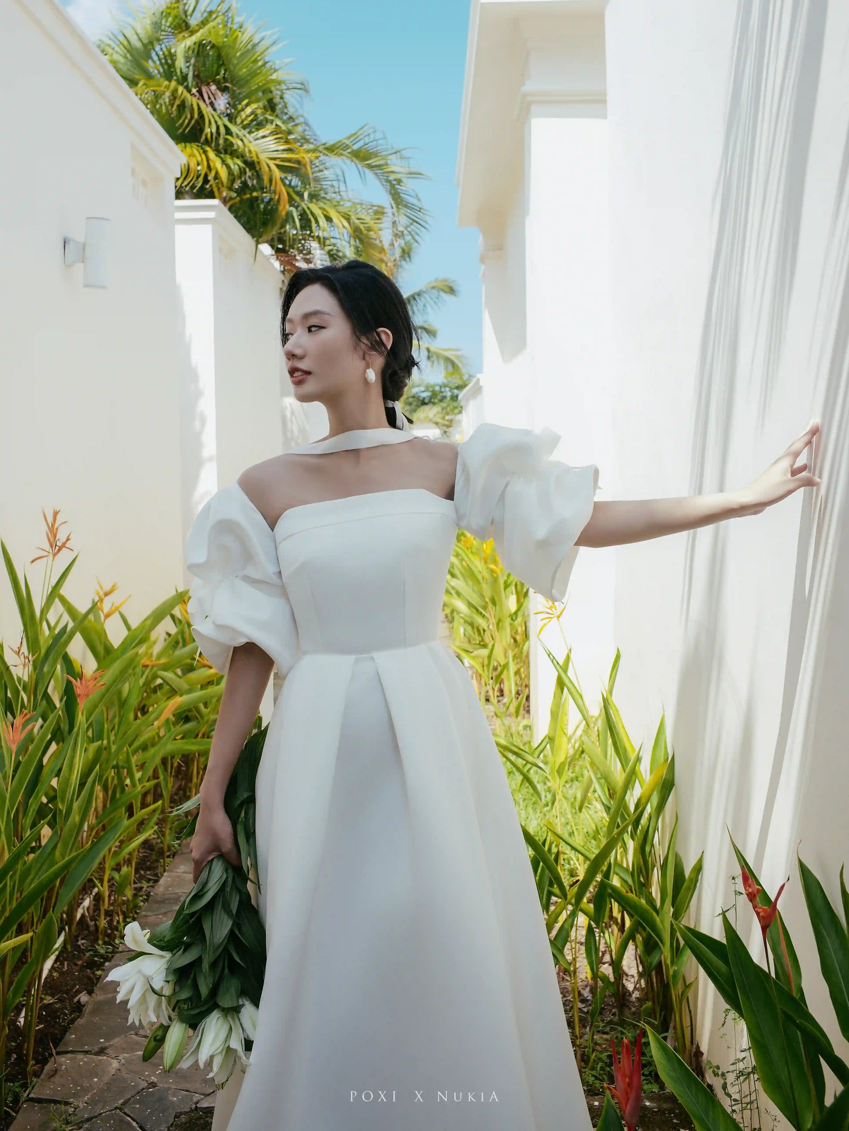 Made-to-order Modern off-the-shoulder wedding dress with impressive puff sleeve  - D1834 - POXI