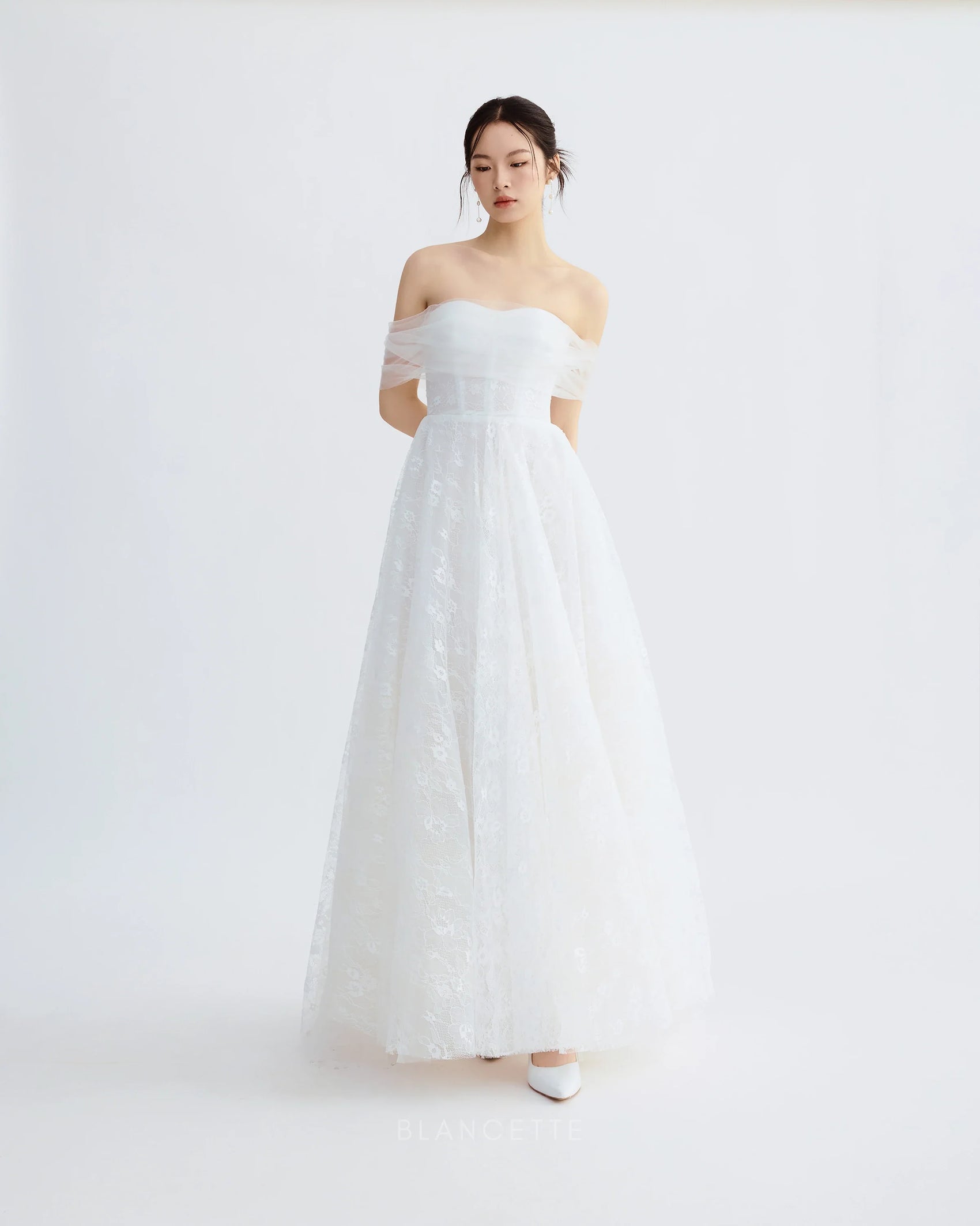 Đầm ren xòe cúp ngực phối bèo lưới tay - D1927