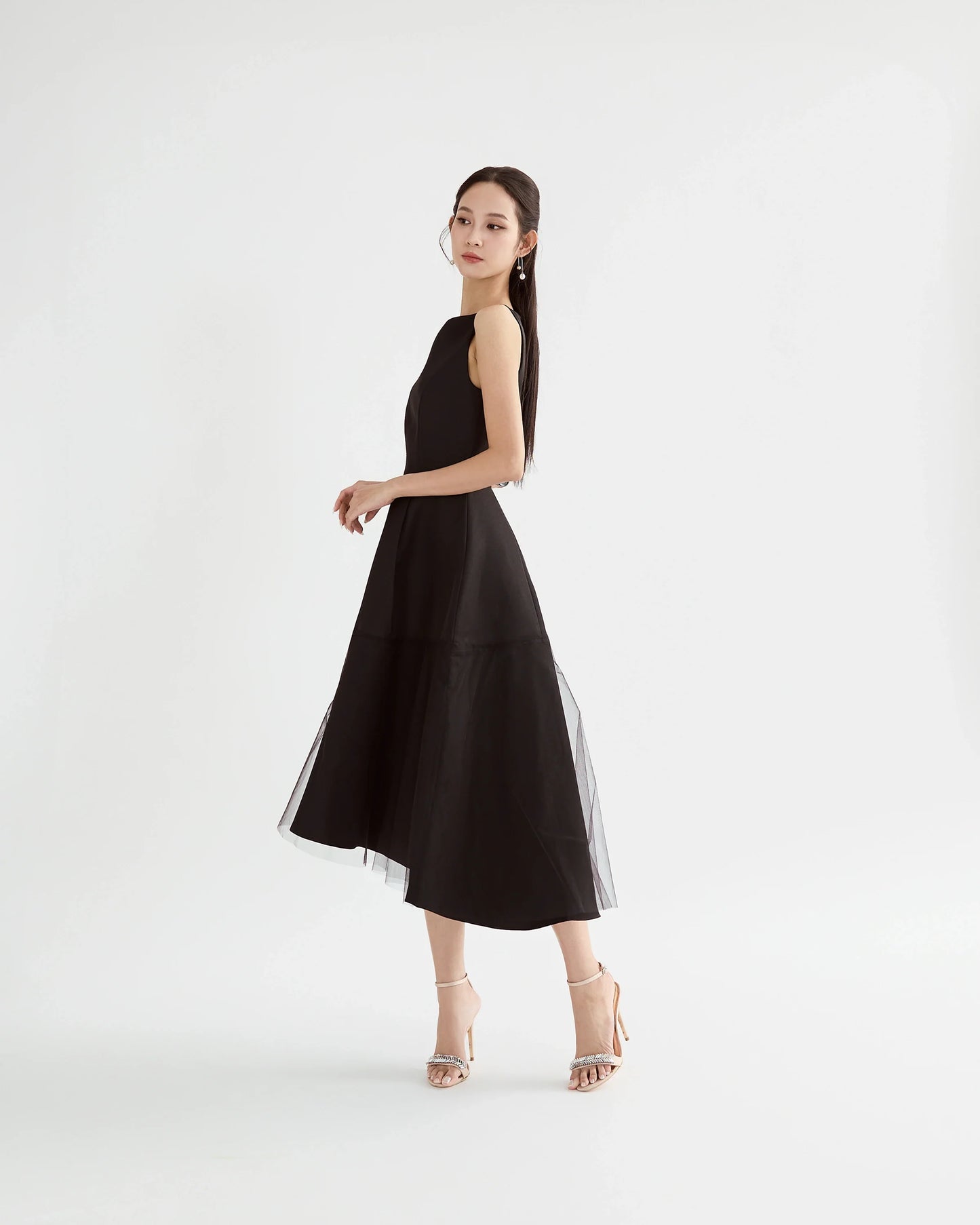 Đầm cổ thuyền không tay, váy xếp ly xòe phối lưới - D1949 Regular