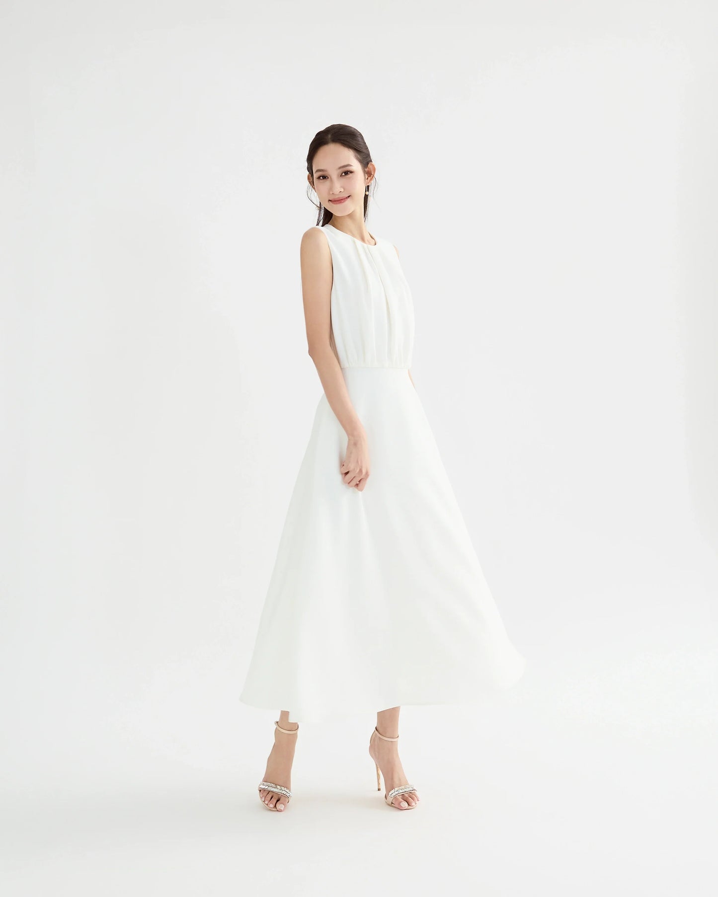 Đầm cổ tròn xếp ly và dáng váy Aline xòe nhẹ - D1957 Regular