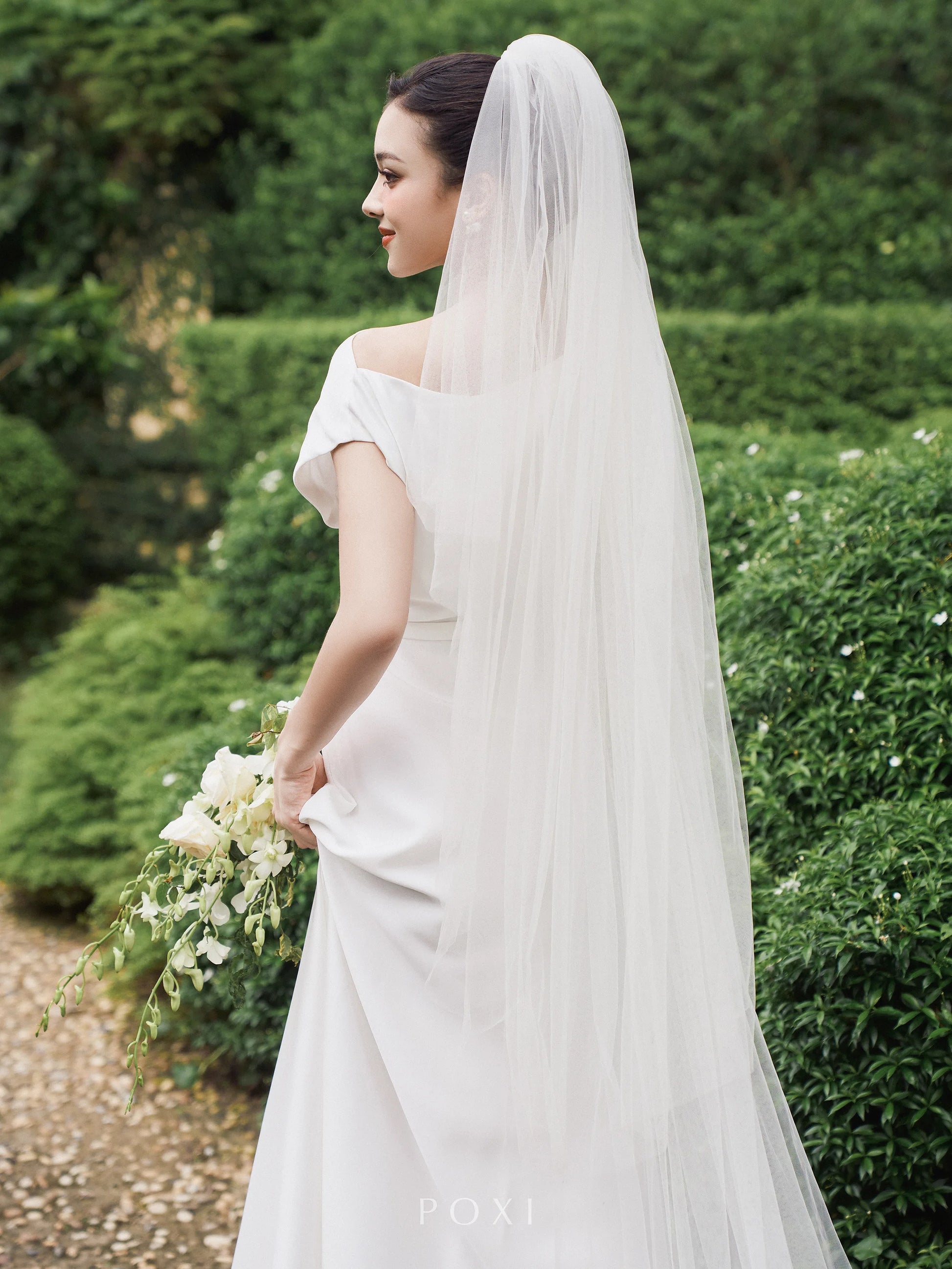 Đầm lệch vai, dáng váy Aline ôm hông nhẹ - D1642 Regular