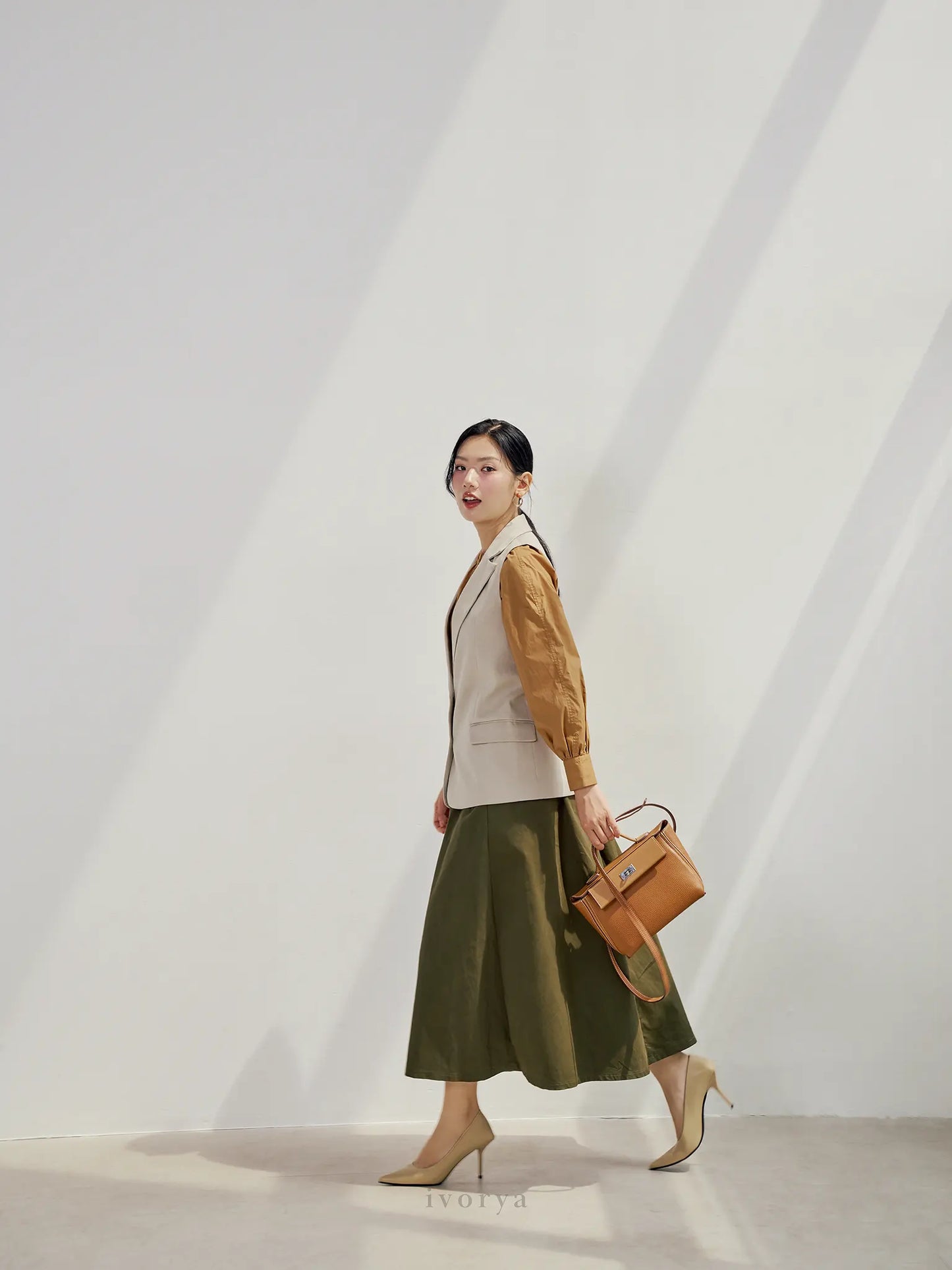 Áo blazer màu xám không tay - YB9847