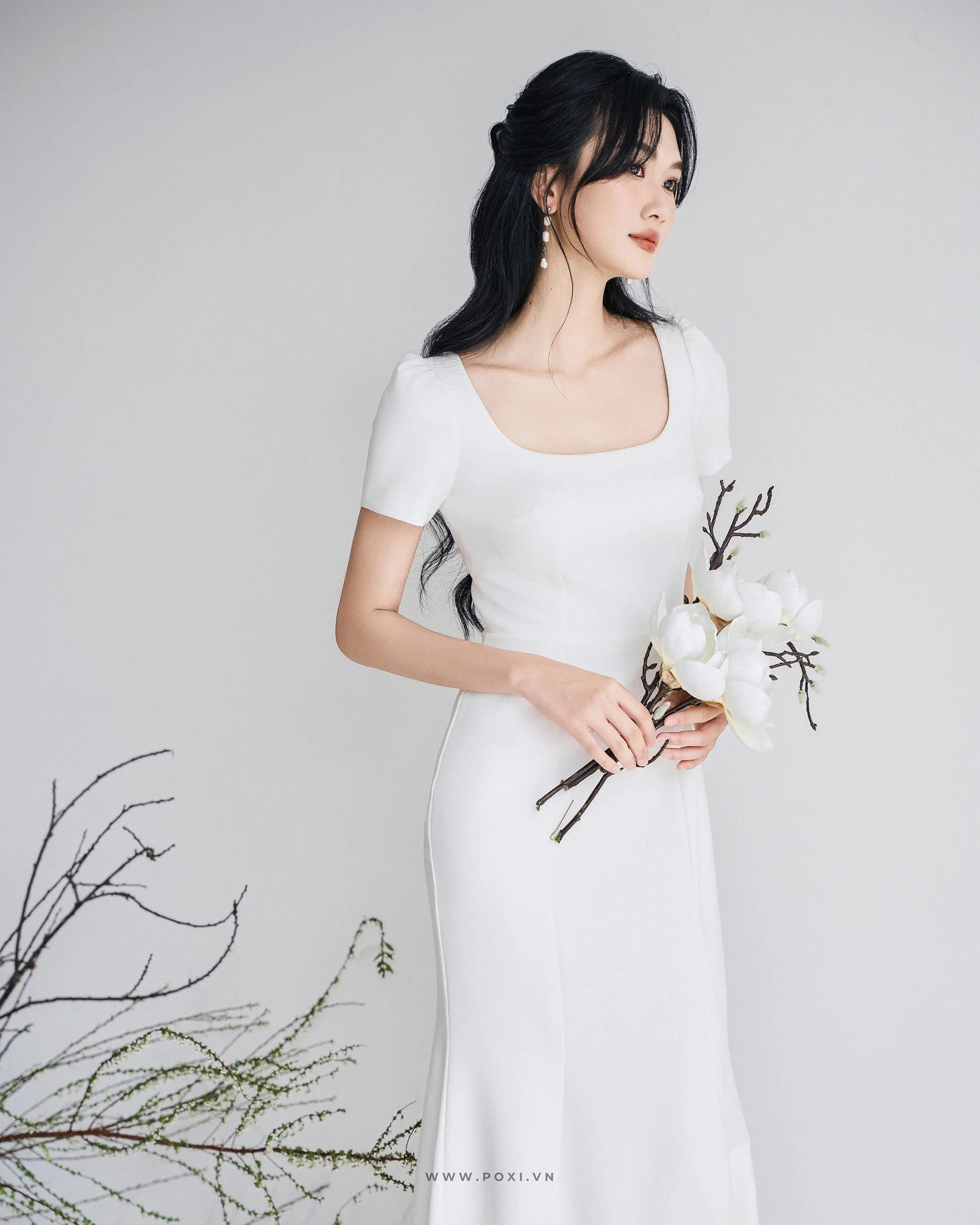 Đầm cổ vuông tay ngắn, dáng váy xòe ôm hông nhẹ - D1928 Regular