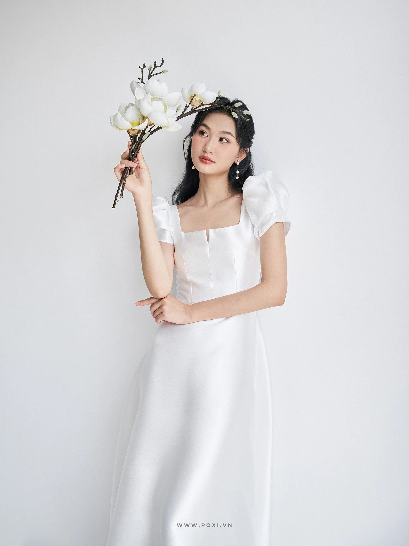 Đầm cổ vuông tay phồng, dáng váy Aline xòe nhẹ - D1920 Regular