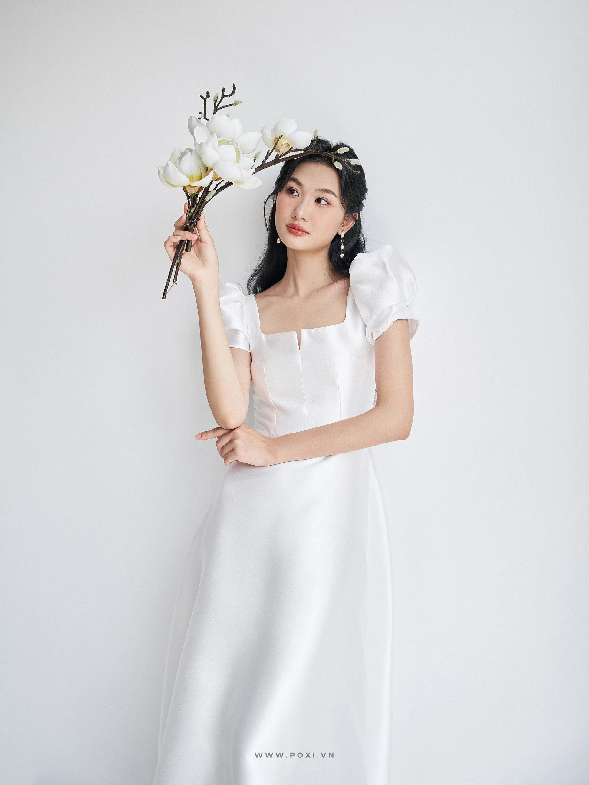 Đầm cổ vuông tay phồng, dáng váy Aline xòe nhẹ - D1920 Regular