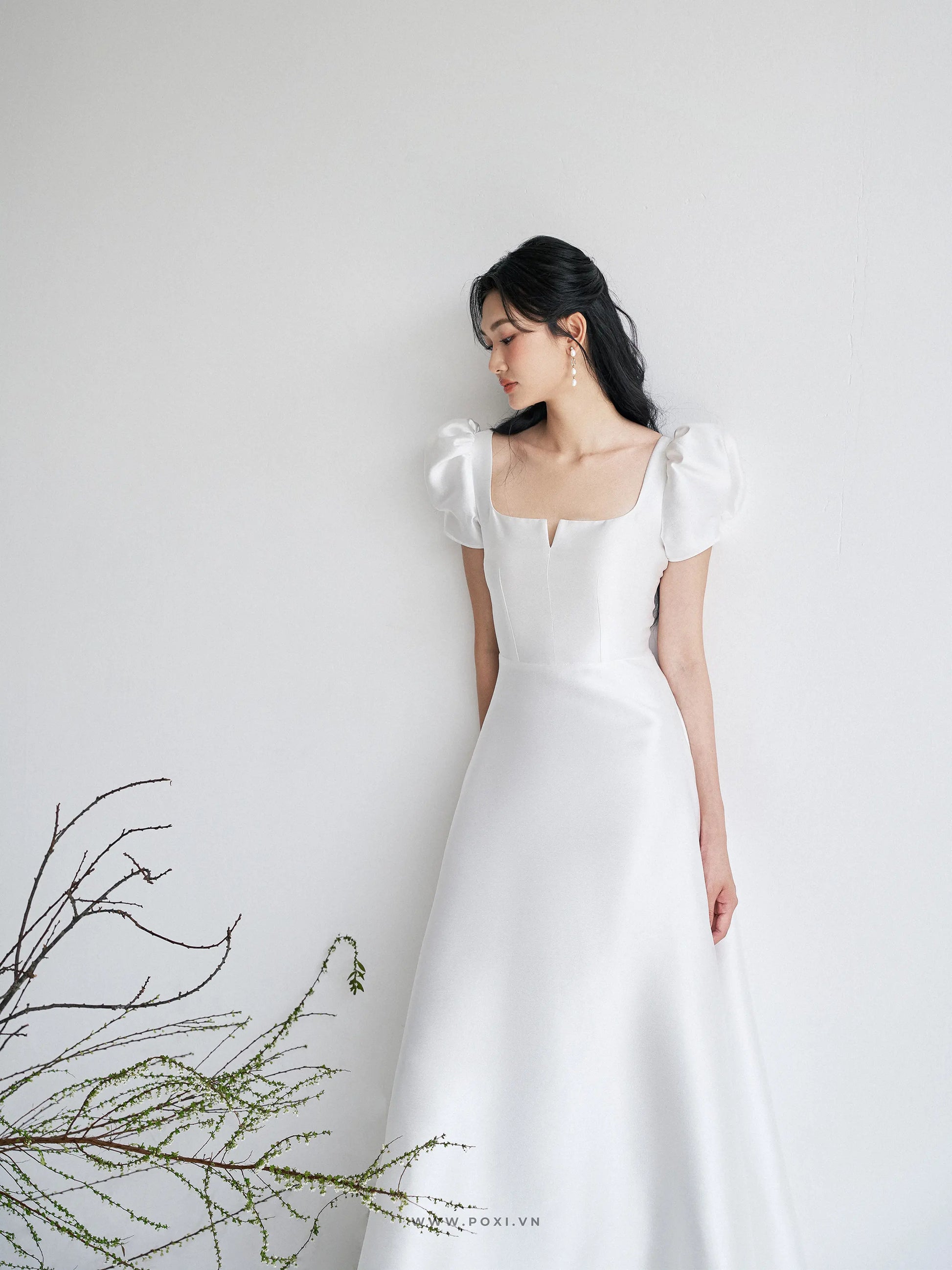 Đầm cổ vuông tay phồng, dáng váy Aline xòe nhẹ - D1920 Regular