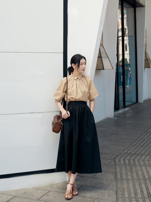Áo sơ mi màu be lá cổ nhọn, tay lửng - SH9889