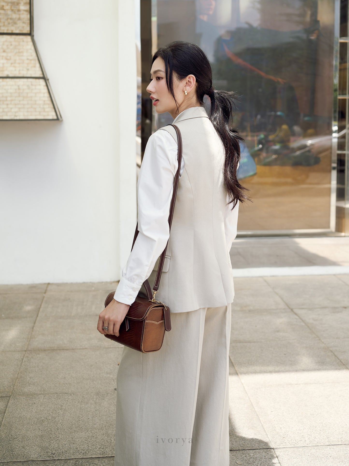 Áo blazer màu xám không tay - YB9847
