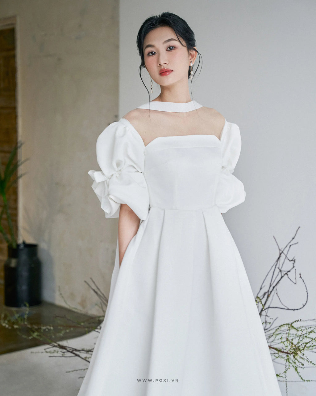 Made-to-order Modern off-the-shoulder wedding dress with impressive puff sleeve - D1834