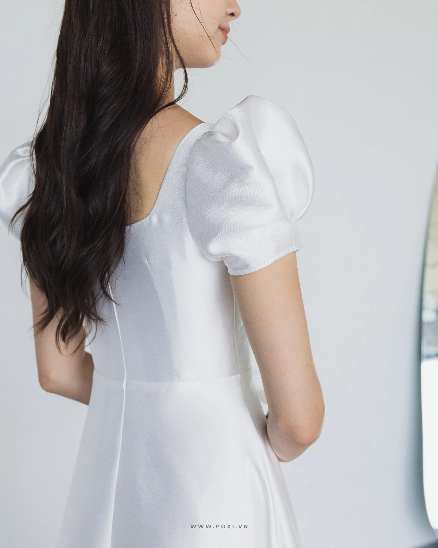 Đầm cổ vuông tay phồng, dáng váy Aline xòe nhẹ - D1920