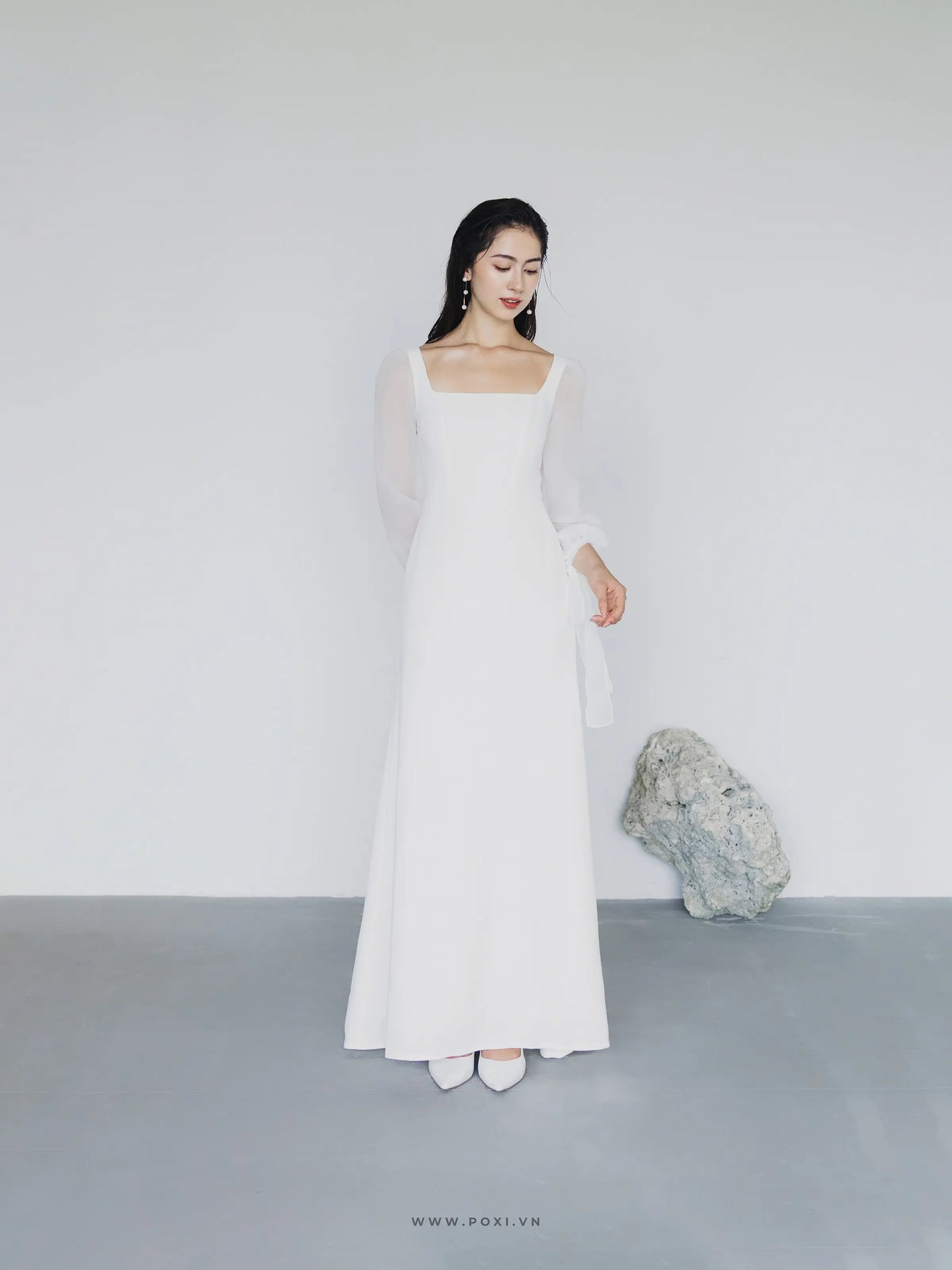 Đầm cổ vuông tay dài thắt nơ, dáng váy Aline xòe nhẹ - D1576 Regular