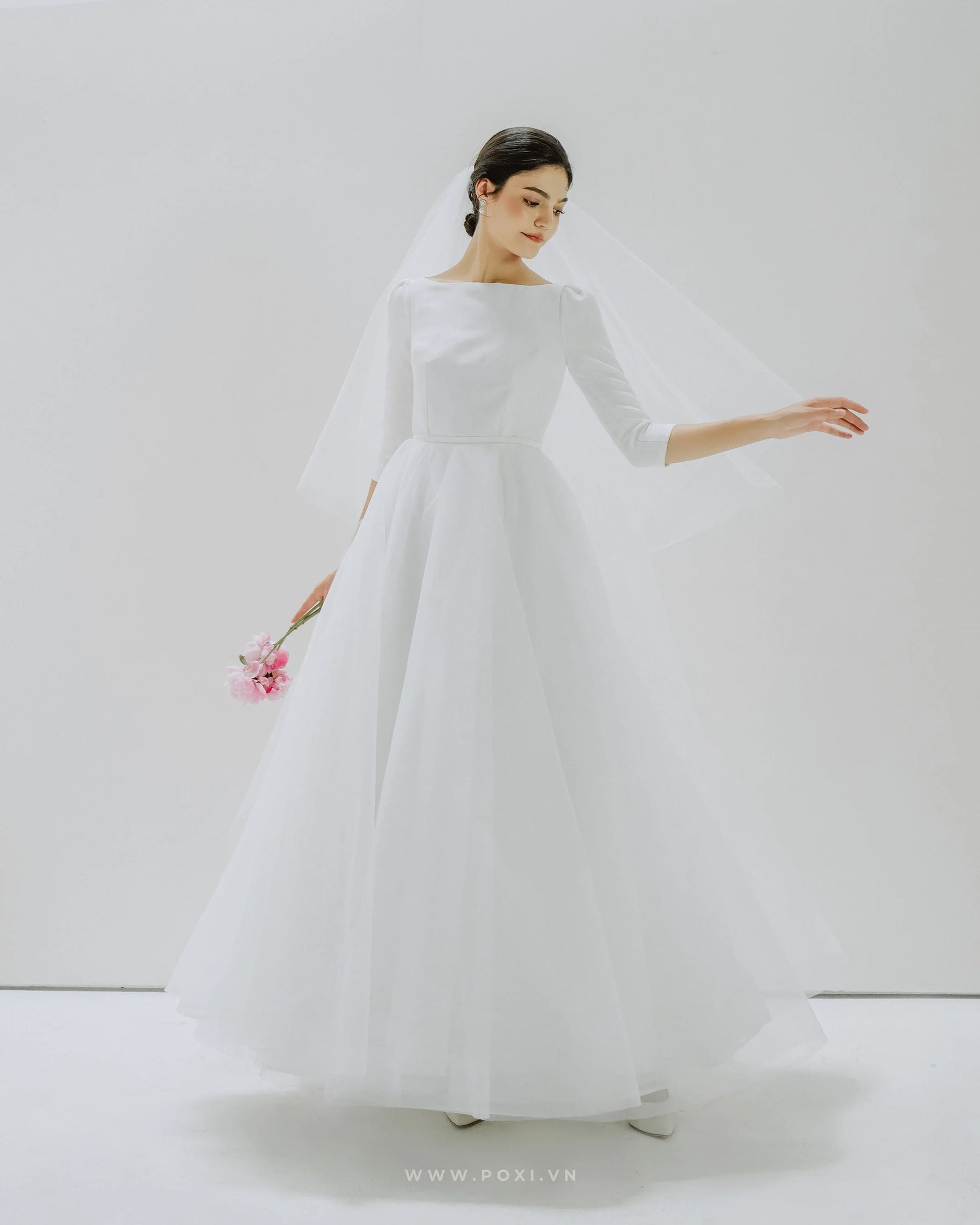 Đầm cổ thuyền tay lỡ, váy lưới xòe bồng bềnh - D1765