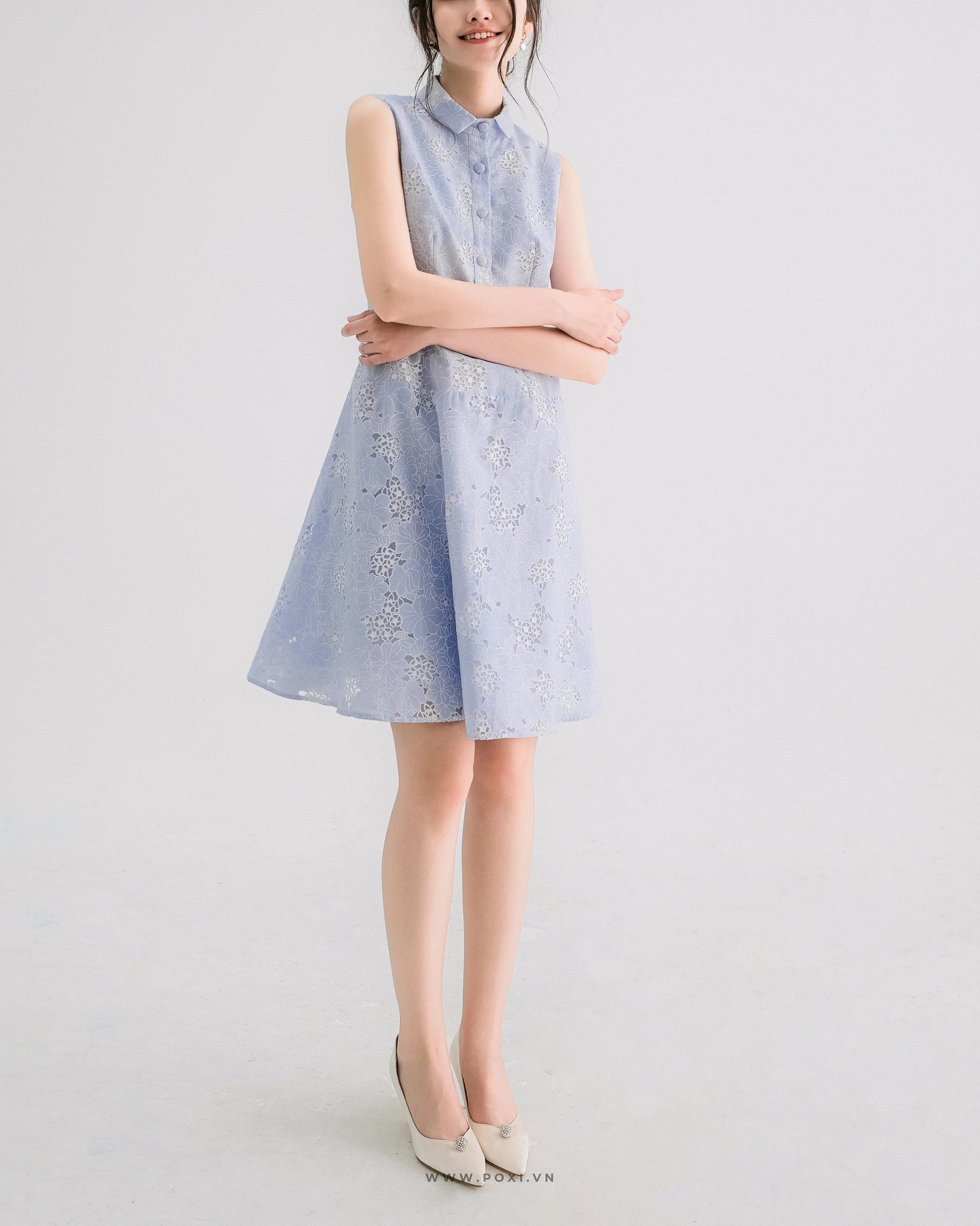 Youthful mini blue dress with collard neck and sleeveless - D1860B - POXI