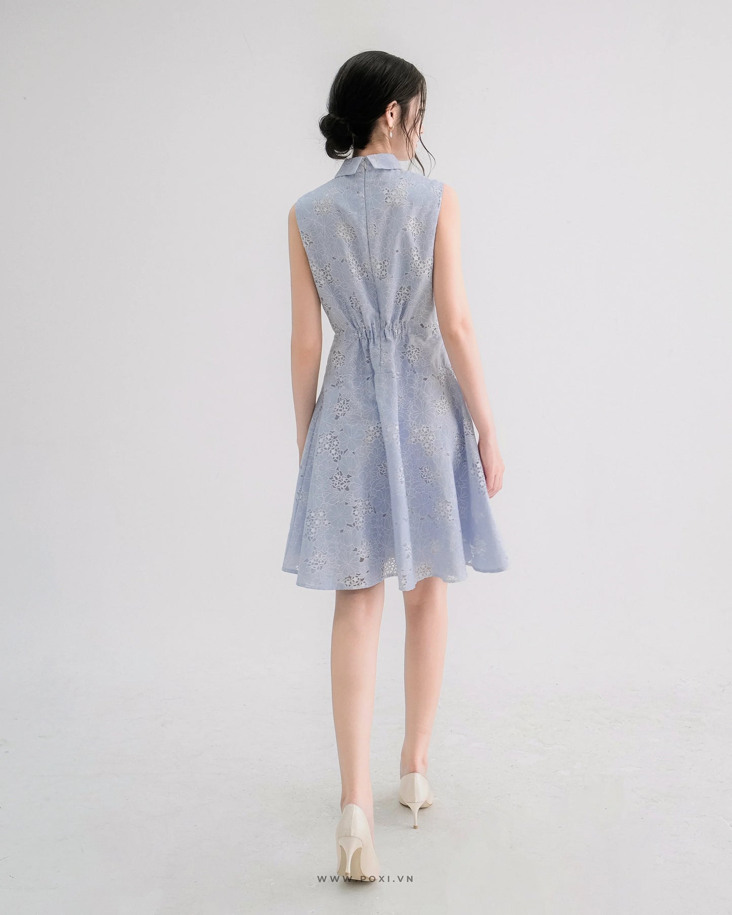 Youthful mini blue dress with collard neck and sleeveless - D1860B - POXI